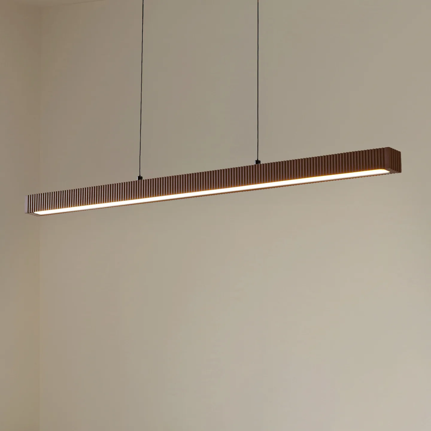 Emara LED-hængelampe, eg, CCT, mørkt træ - Lucande - Spisestue - Design - Lineær