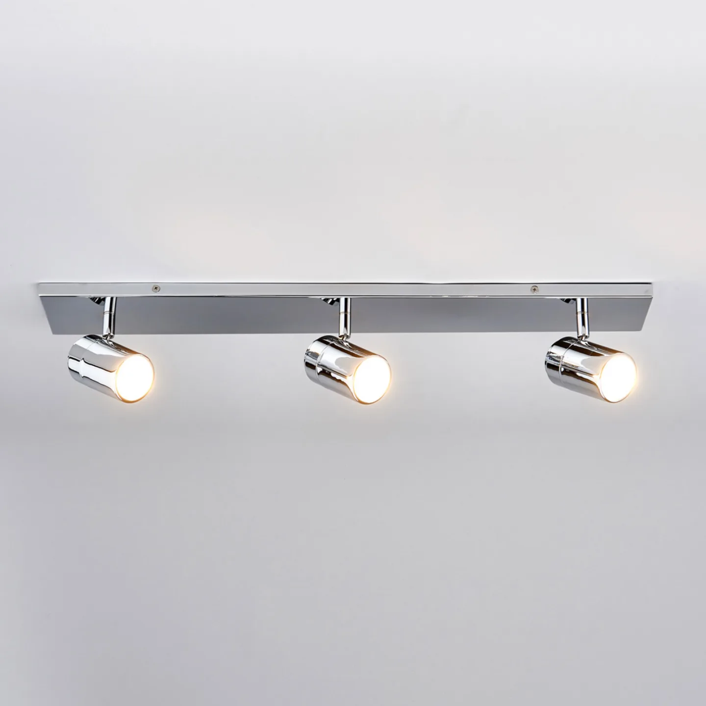Dejan 3 Plafond Chrome - Lindby - Badrum - Modern - Metall - Med flera ljuskällor
