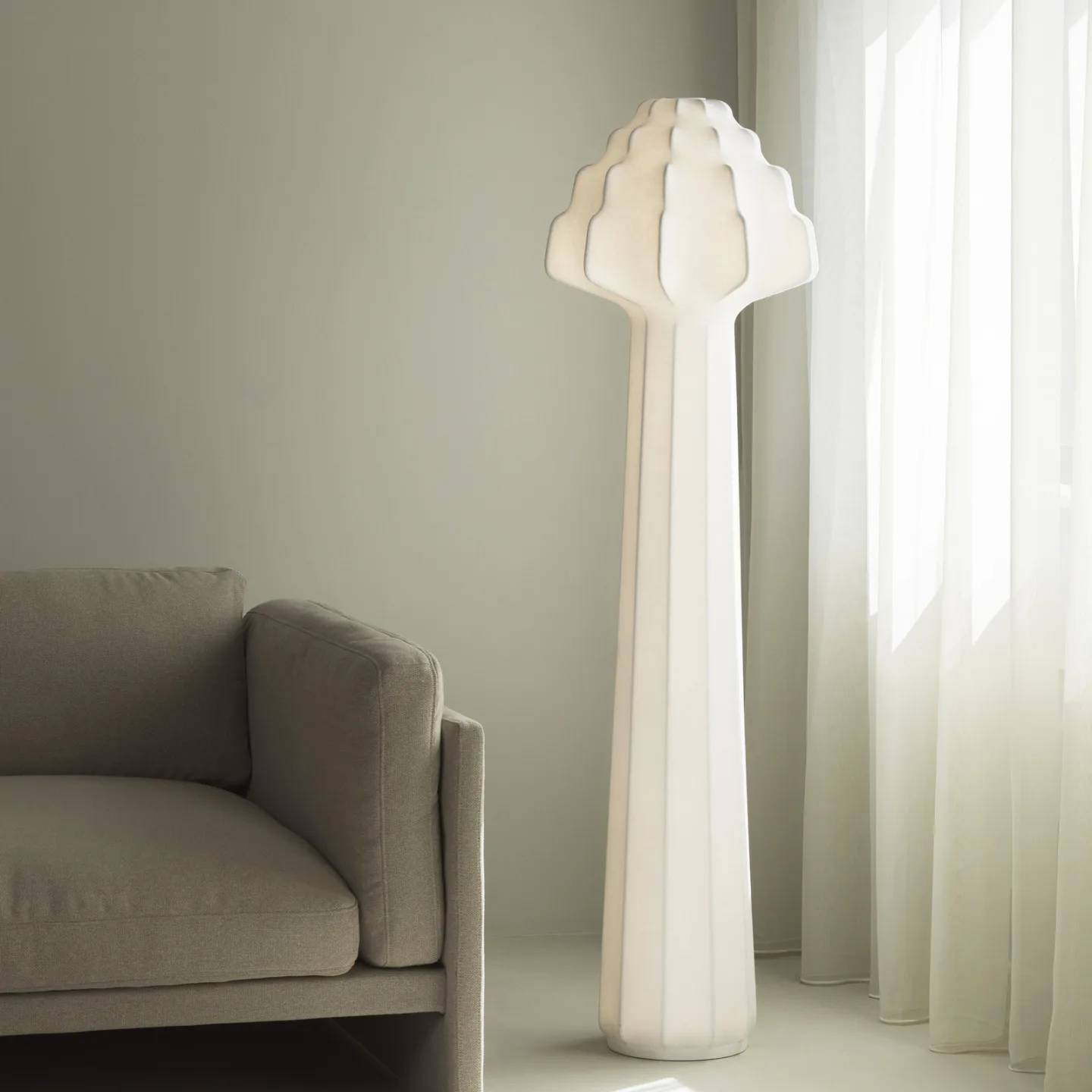 LED-Stehleuchte Phantom, weiß, Höhe 156 cm - Normann Copenhagen - Wohnzimmer - Modern - Kunststoff - Einflammig