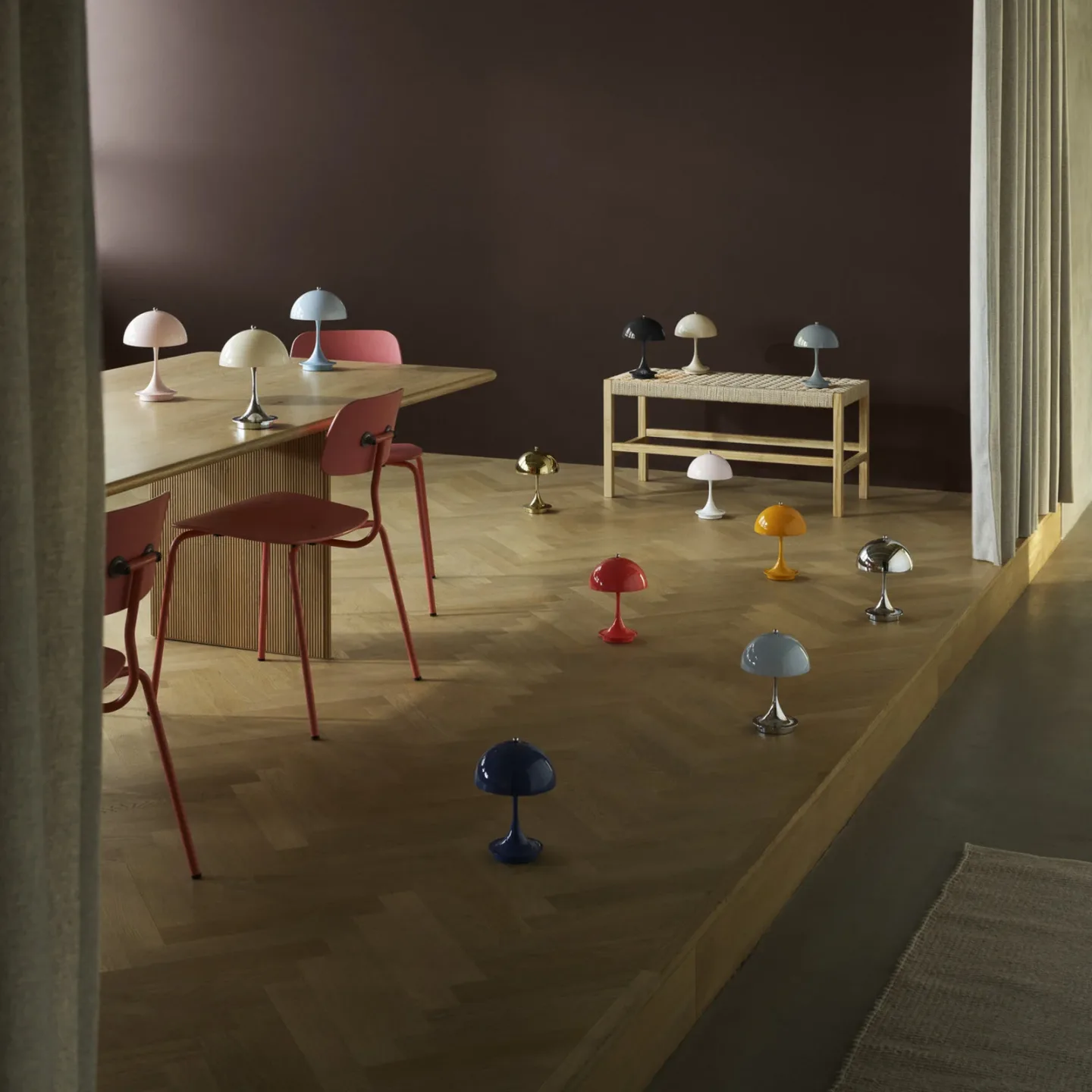 Panthella 160 PORTABLE V3 batterilampe krom opal grå - Louis Poulsen - Altan - Design - Plastik - Med én lyskilde