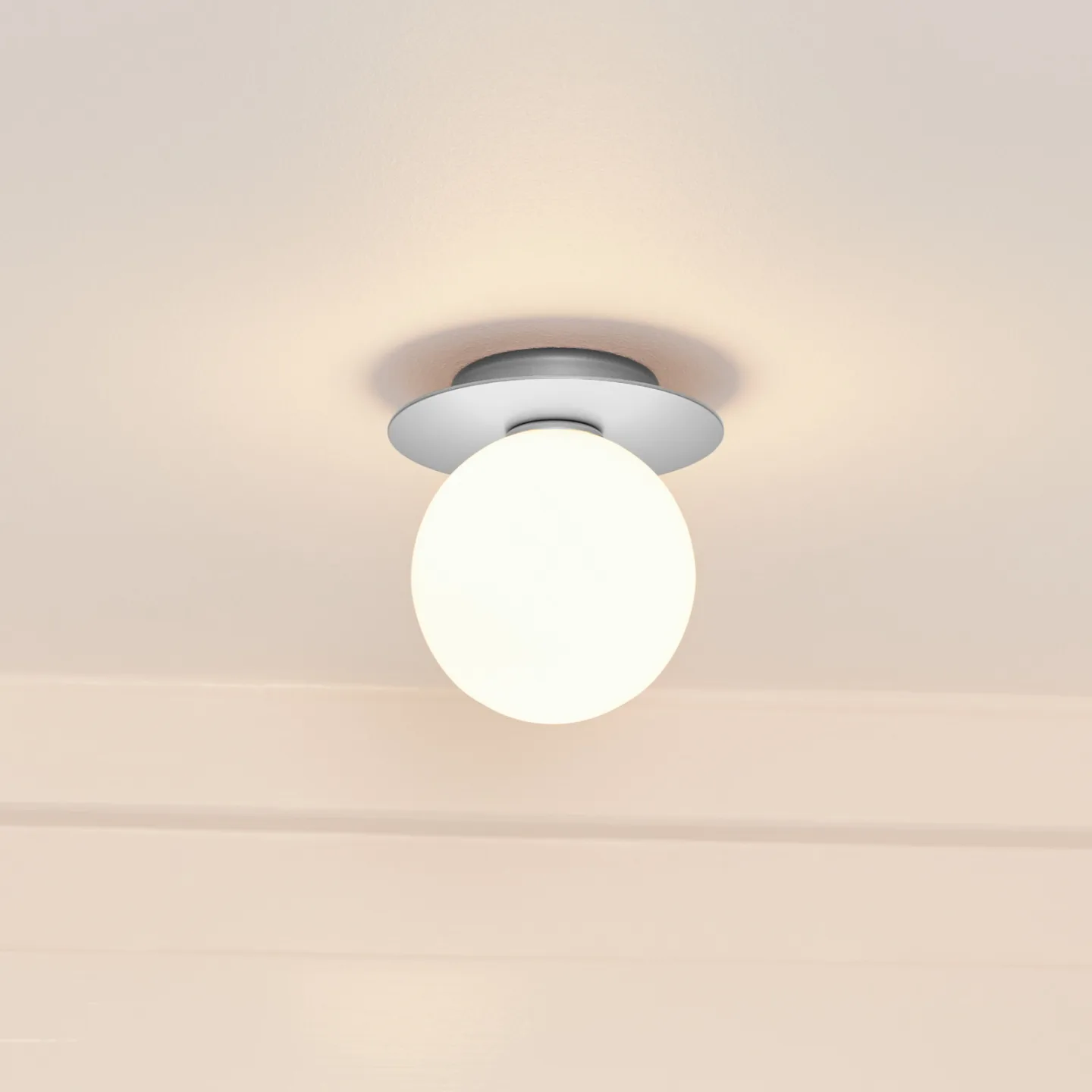 Liila 1 Medium Wandlampe, silber/weiß, IP44, G9 - Nuura Nuura Aps - Wohnzimmer - Design - Glas - Kugel