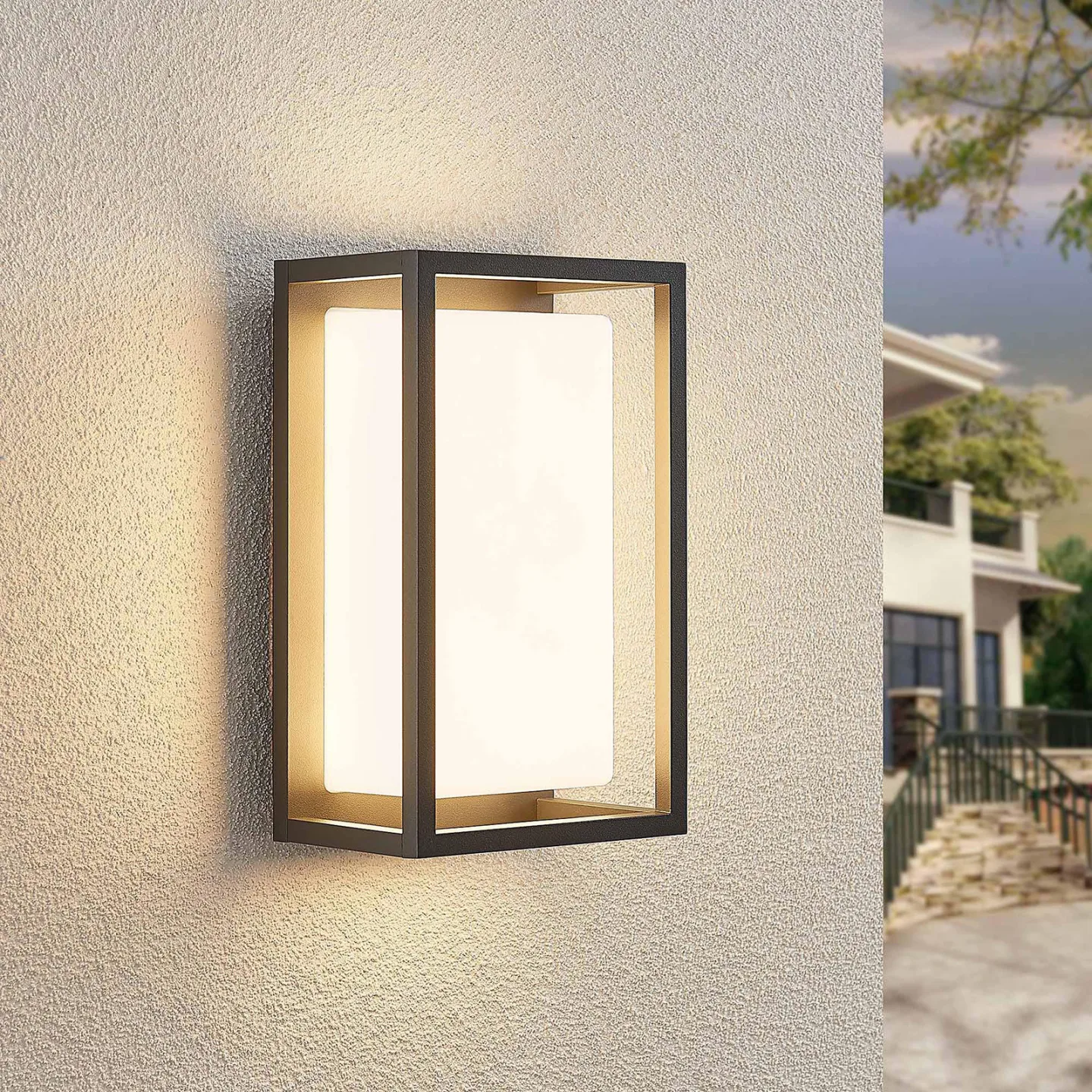 Ilirian Utendørs Vegglampe Graphite/White - Lucande - Balkong - Moderne - Aluminium - Kantet