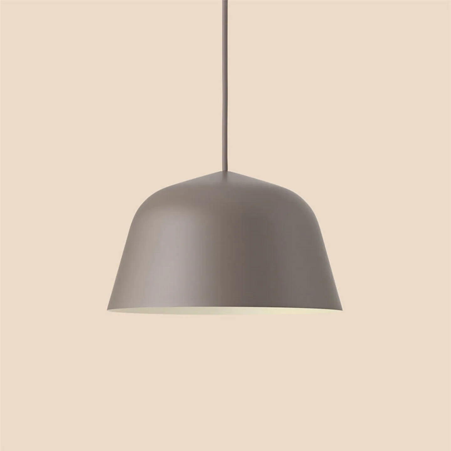 Ambit Pendelleuchte Ø25 Taupe - Muuto - Wohnzimmer - Aluminium