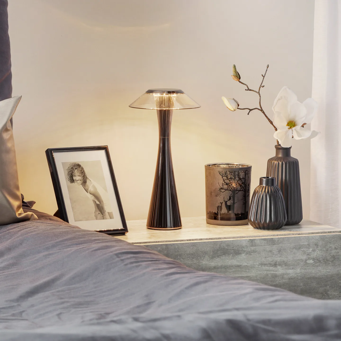 Space Tischleuchte Titan - Kartell - Wohnzimmer - Design - Kunststoff - Mit Schirm