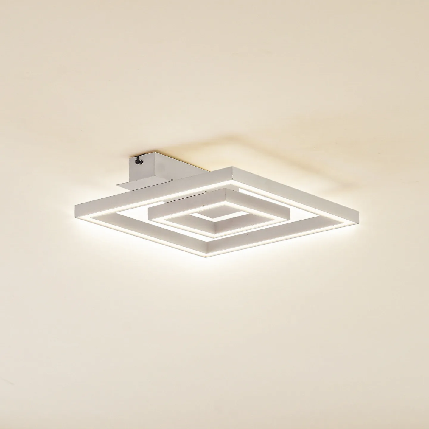 Madamo LED Taklampe Hvit - Lindby - Stue - Moderne - Aluminium - Kantet
