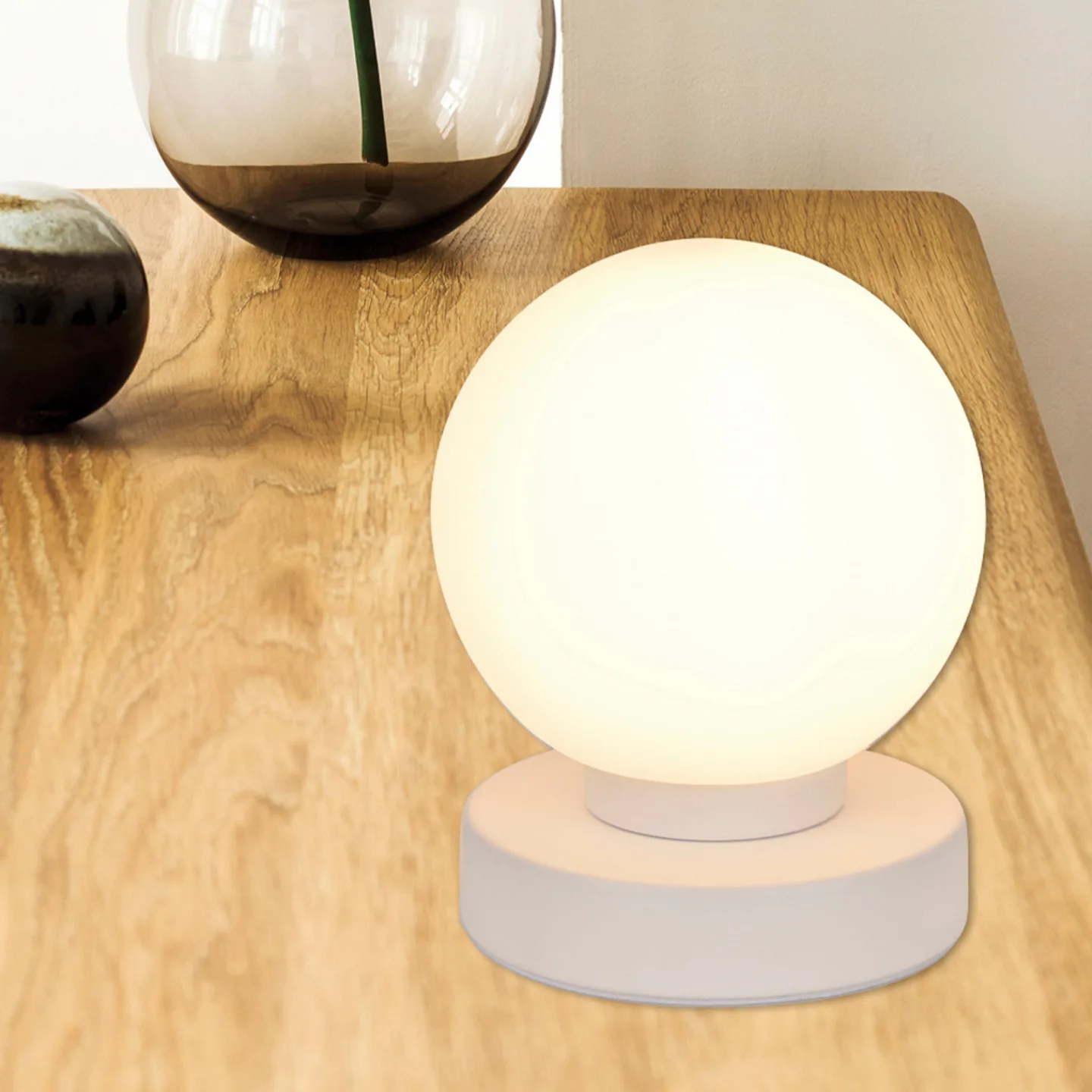Seventy bordlampe, matt hvit, høyde 15 cm – COREP SAS - Stue - Metall - Med skjerm