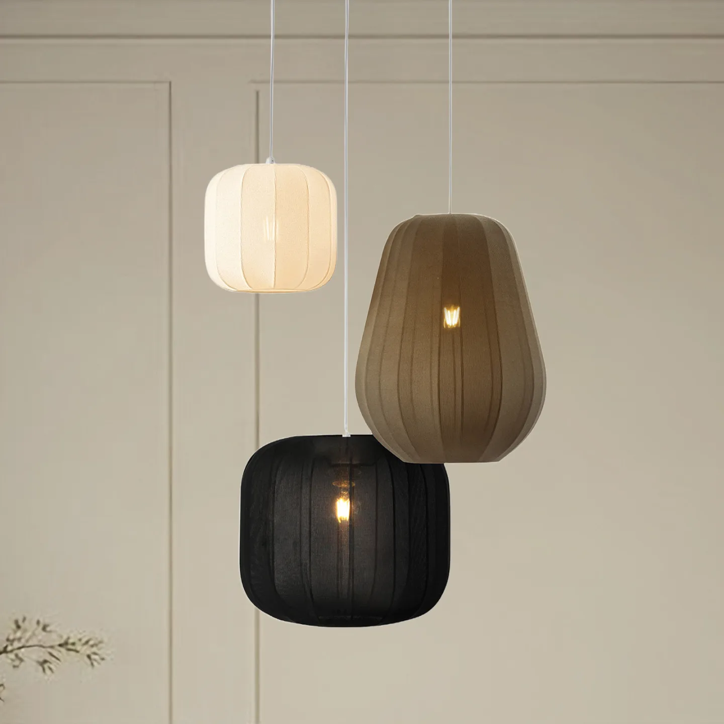 Helin Hängelampe schwarz/weiß/grau, Ø 60 cm, 3-flg. - Lindby - Wohnzimmer - Skandinavisch - Stoff / Textil