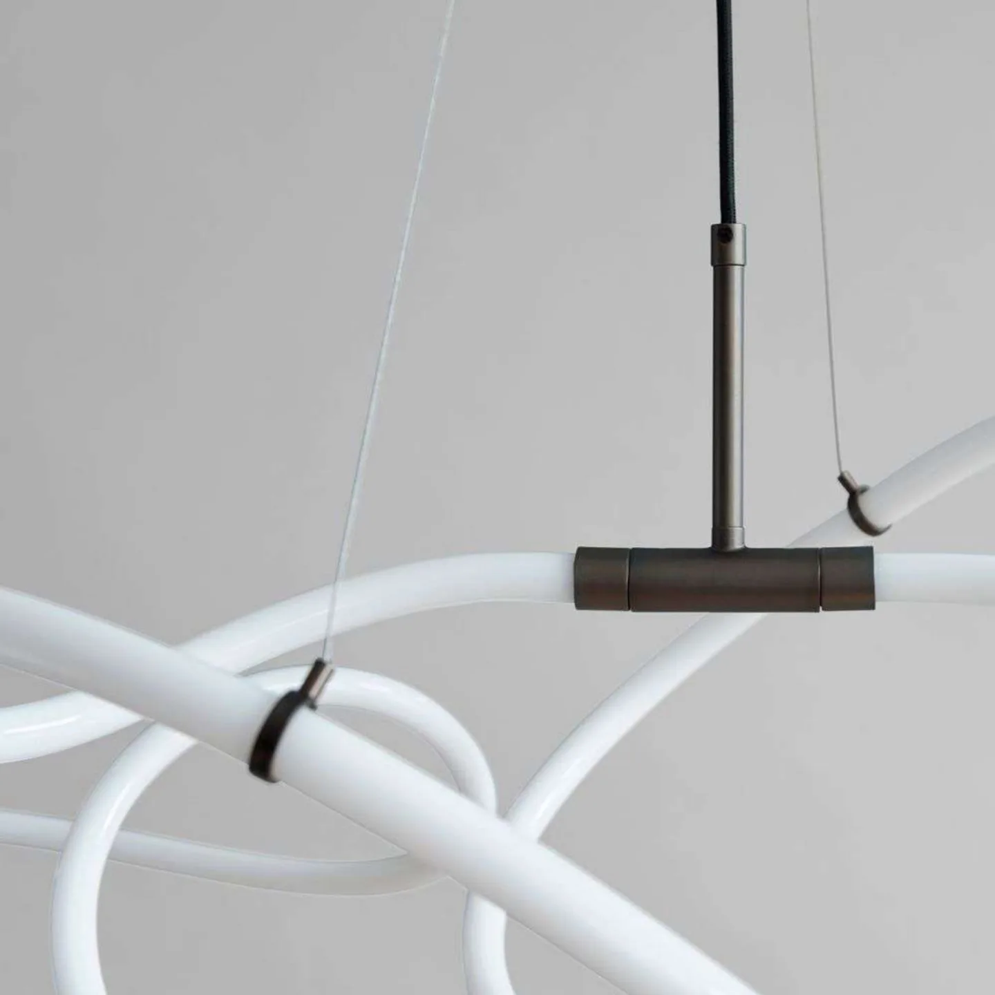 101 Copenhagen Ghost Chandelier big taklampa Bronze
