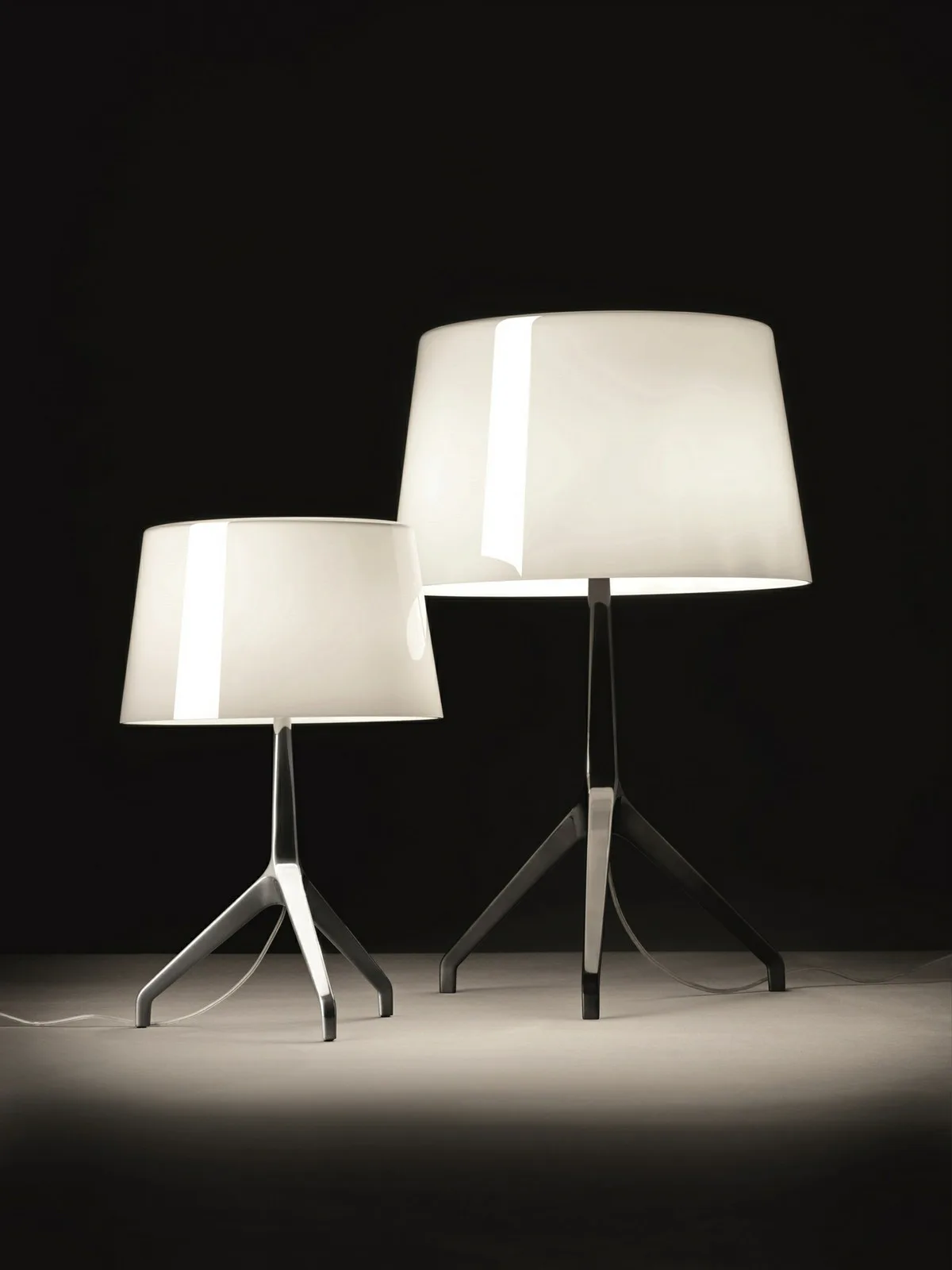Lumiere XXL Tischleuchte Alu/Weiß - Foscarini - Wohnzimmer - Aluminium