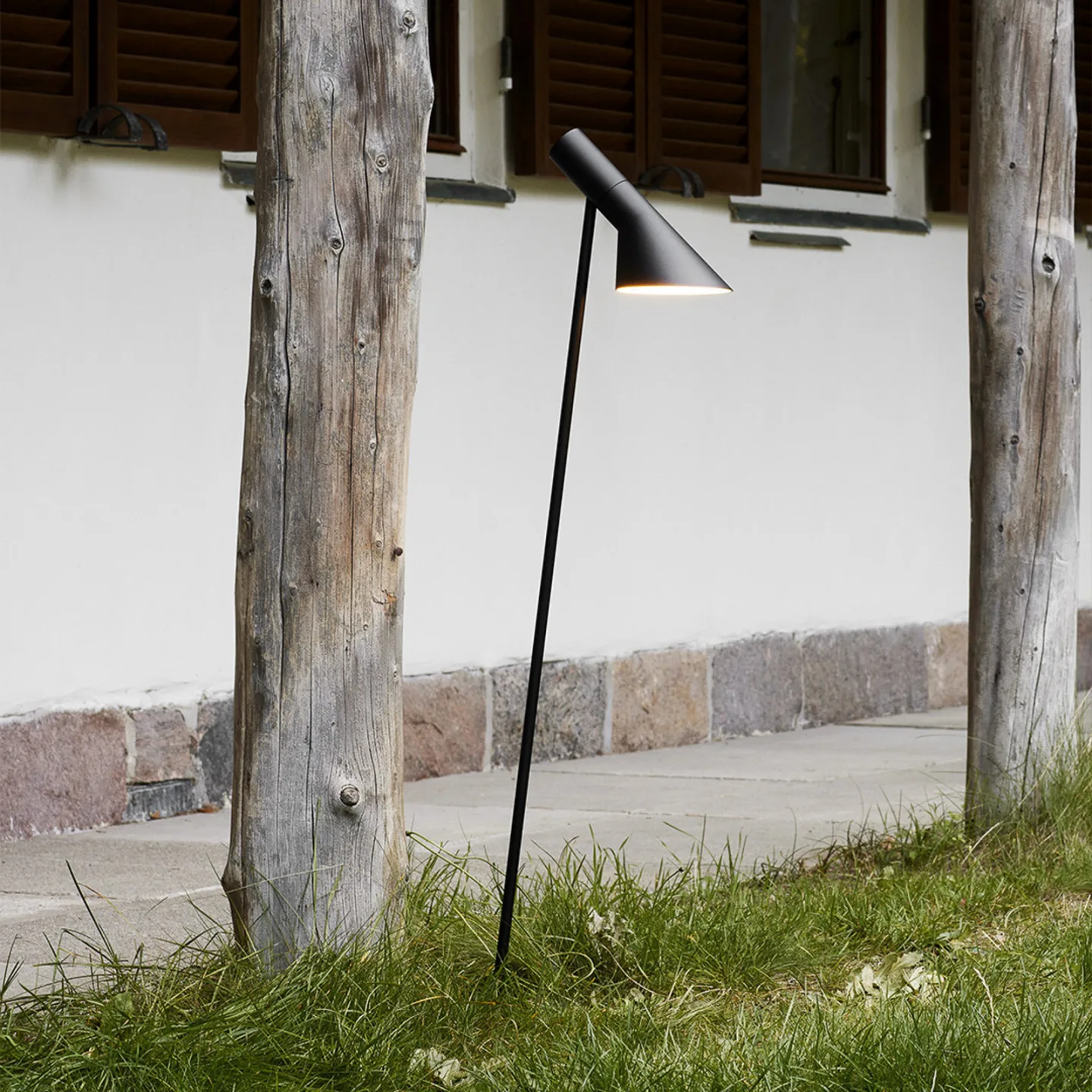 AJ Garden Long Hage Lampe 2700K Anchor Black - Louis Poulsen - Design - Metall - Med en lyskilde