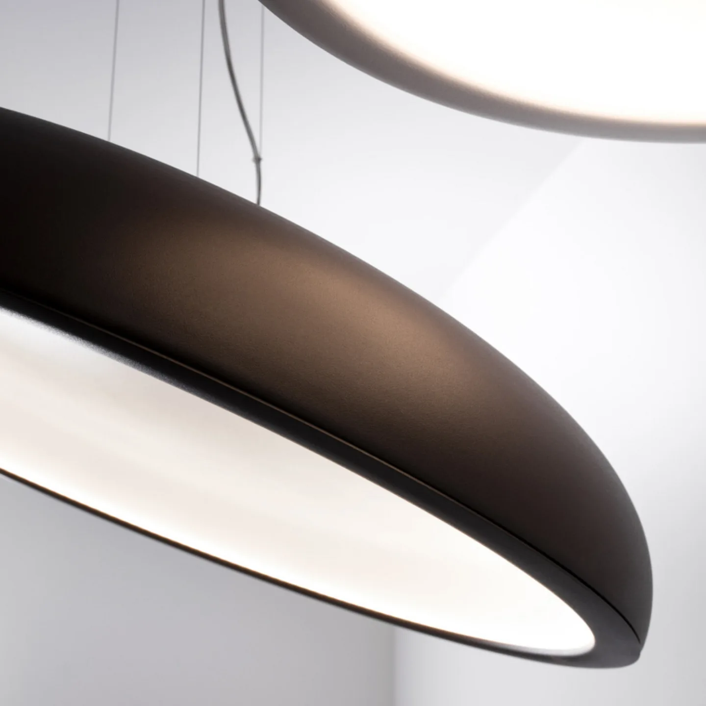 Reflexio LED-hængelampe, sort, Ø 46 cm - Stilnovo - Stue - Design - Metal - Med én lyskilde