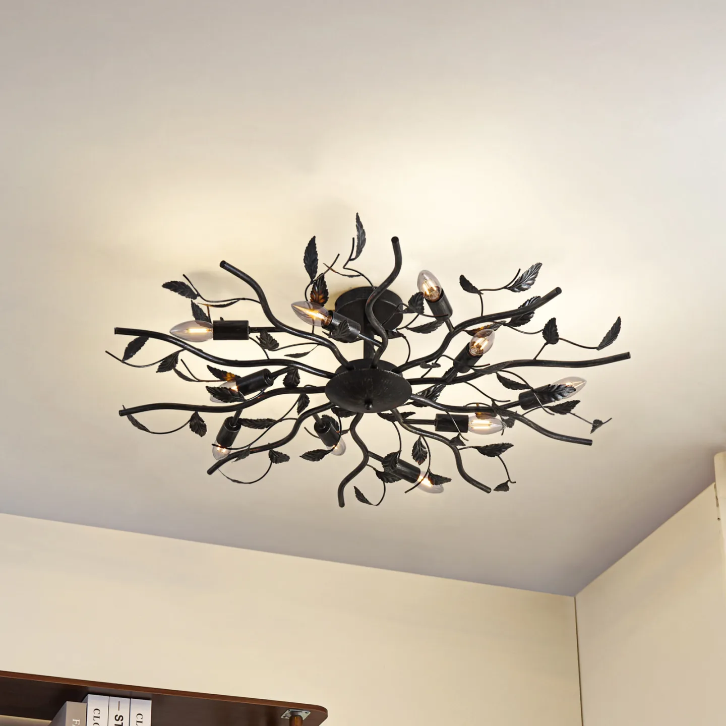 Yos loftlampe, 10 lyskilder, 95 cm, sort-guld, E14 - Lindby - Soveværelse - Florentinsk - Metal - Rund
