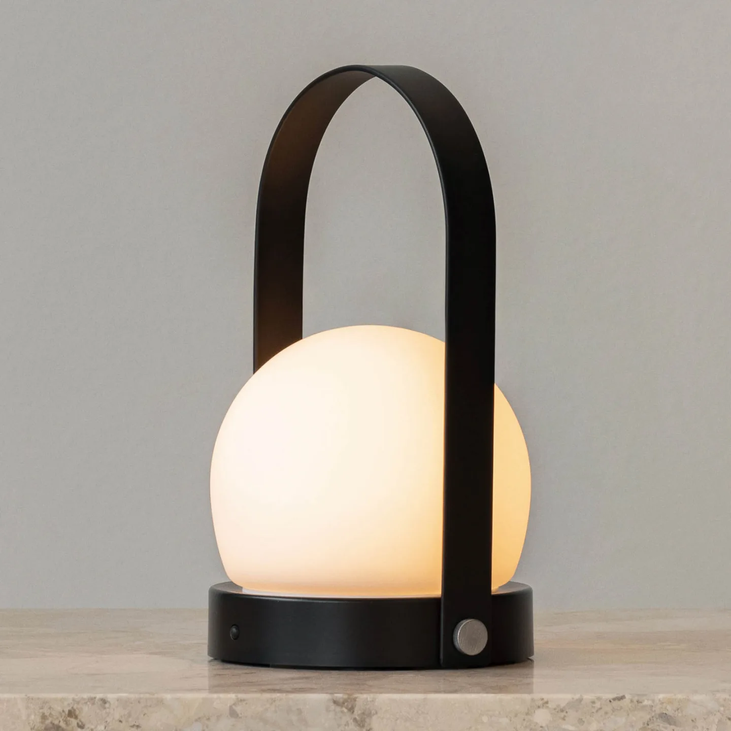 Carrie Portable Bordlampe Black - Audo Copenhagen - Stue - Design - Metal