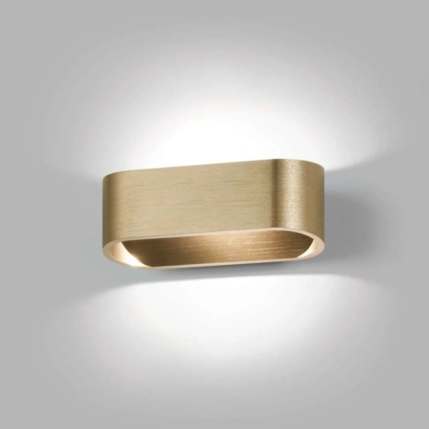 Aura W1 Wandleuchte 2700/3000K Brass - LIGHT-POINT - Wohnzimmer - Aluminium