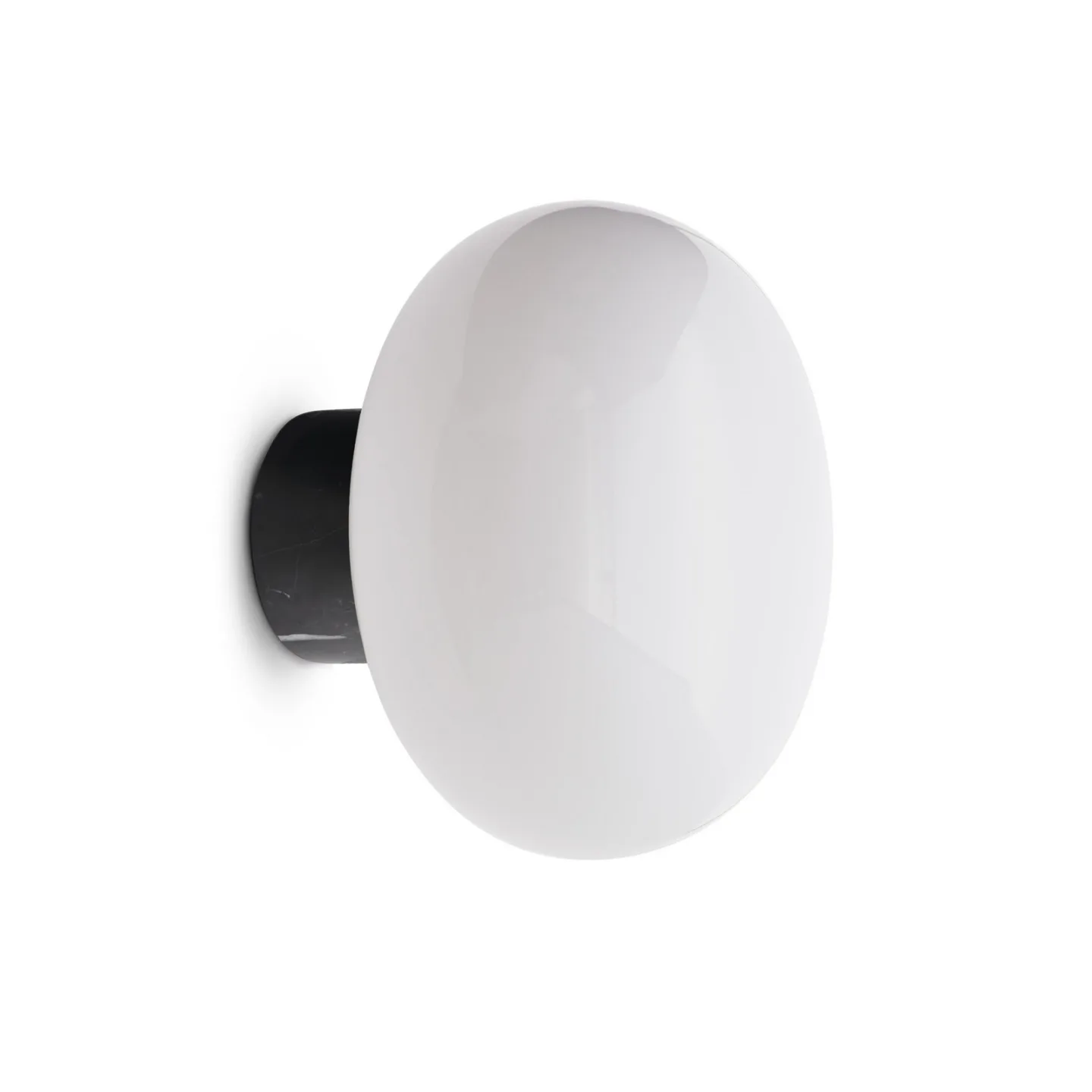 Karl-Johan Wandlampe weiß Marmor Glas Ø 23 cm - New Works - Badezimmer - Design - Rund