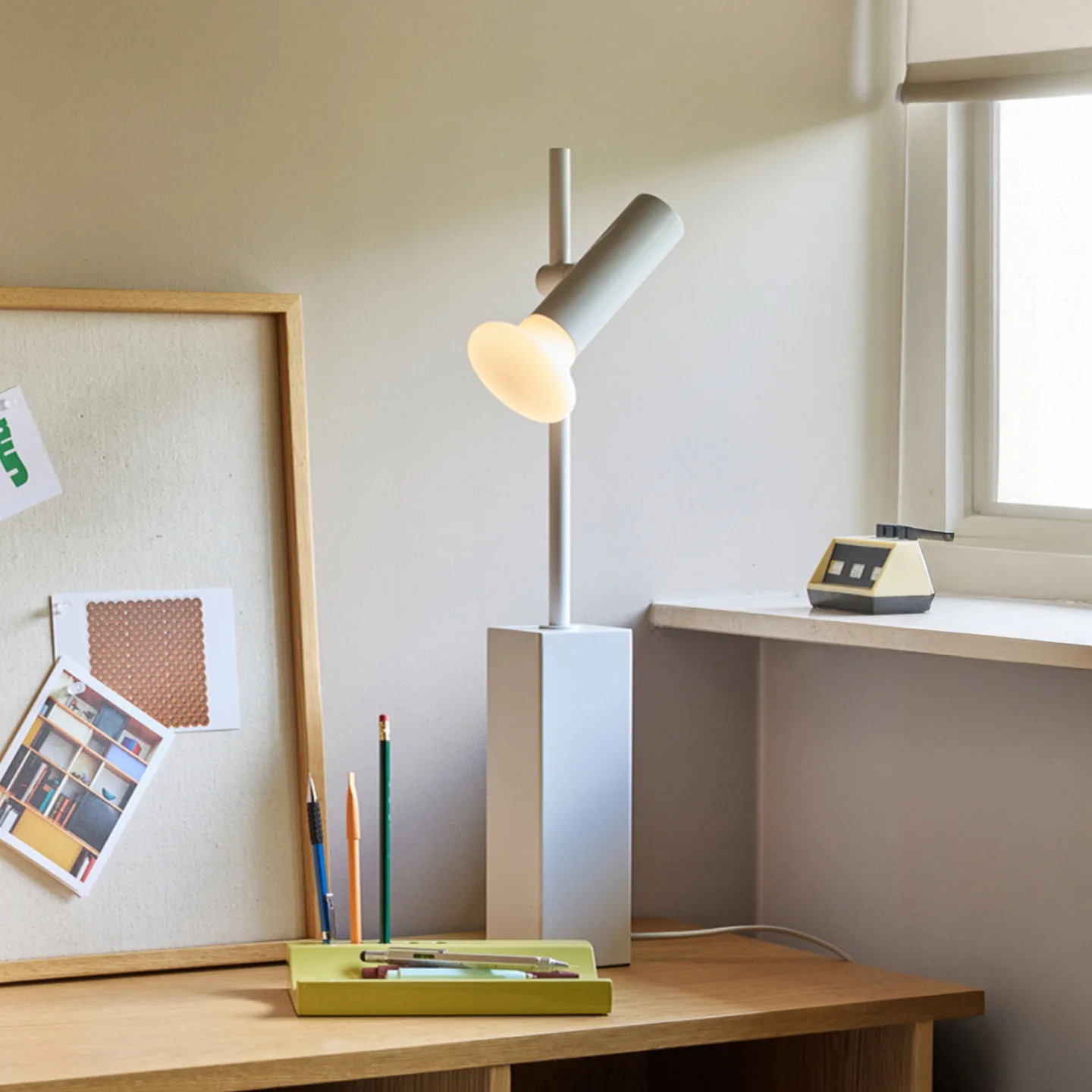 SET Tischleuchte hellgrau Höhe 60 cm - HÜBSCH - Wohnzimmer - Modern - Metall - Einflammig