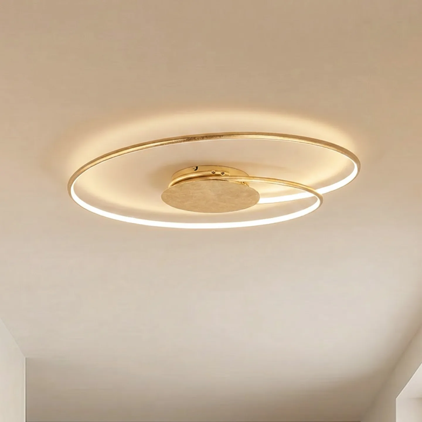 Joline Plafond Gold/White - Lindby - Vardagsrum - Modern - Metall - Rund