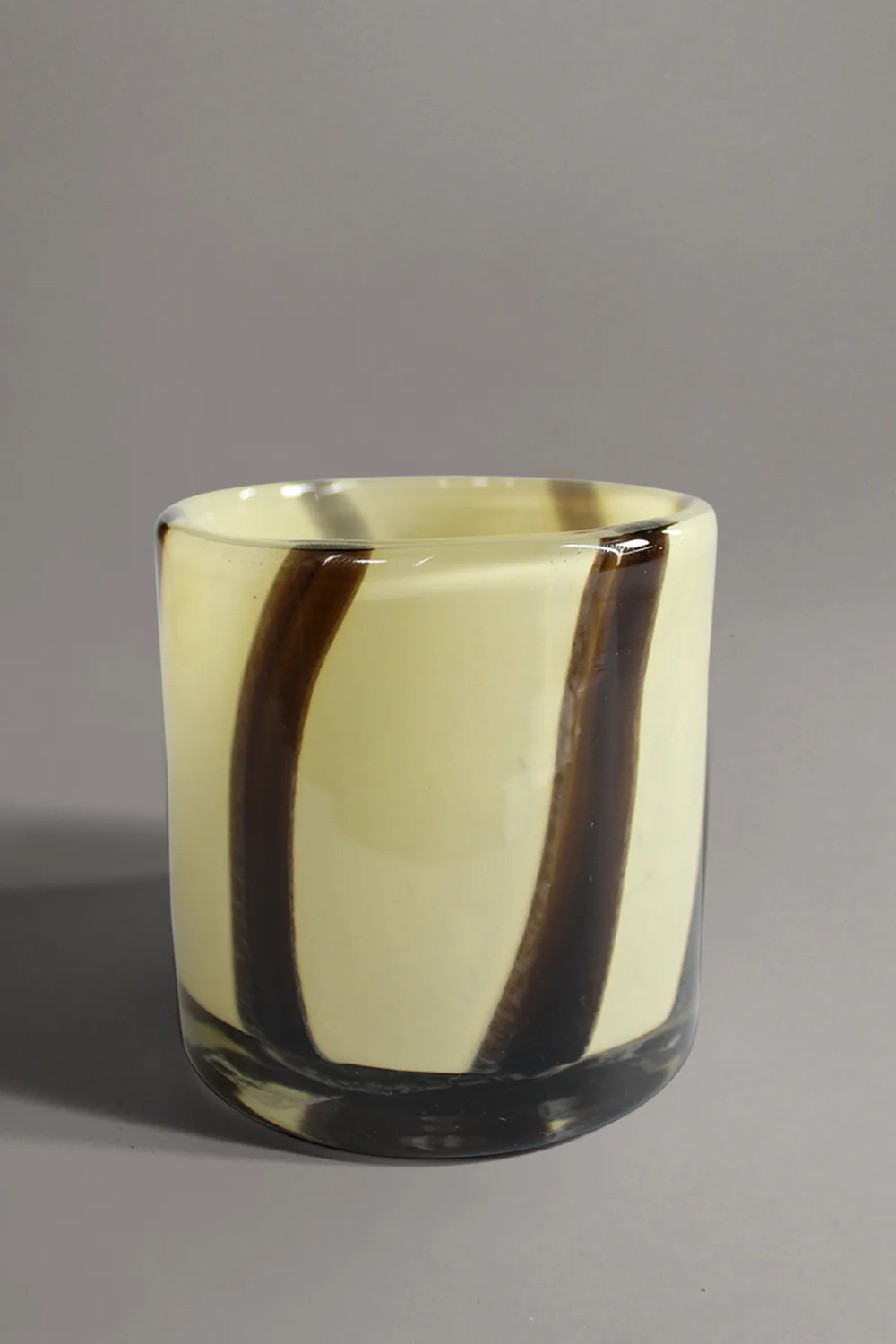 Lysestake S - Zuri (lys gul/brun) (Størrelse: 8 x 8 cm)