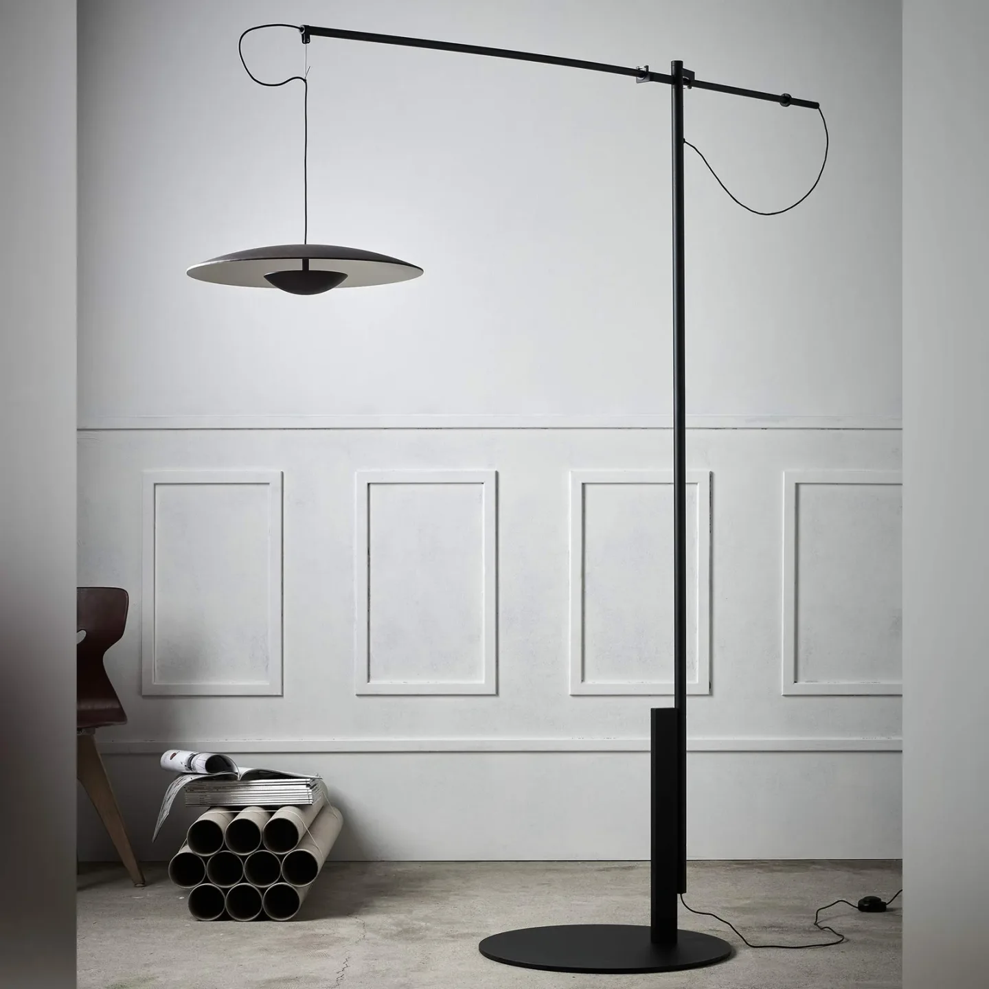 Ginger XL 42 Stehleuchte Wenge - Marset - Wohnzimmer - Aluminium