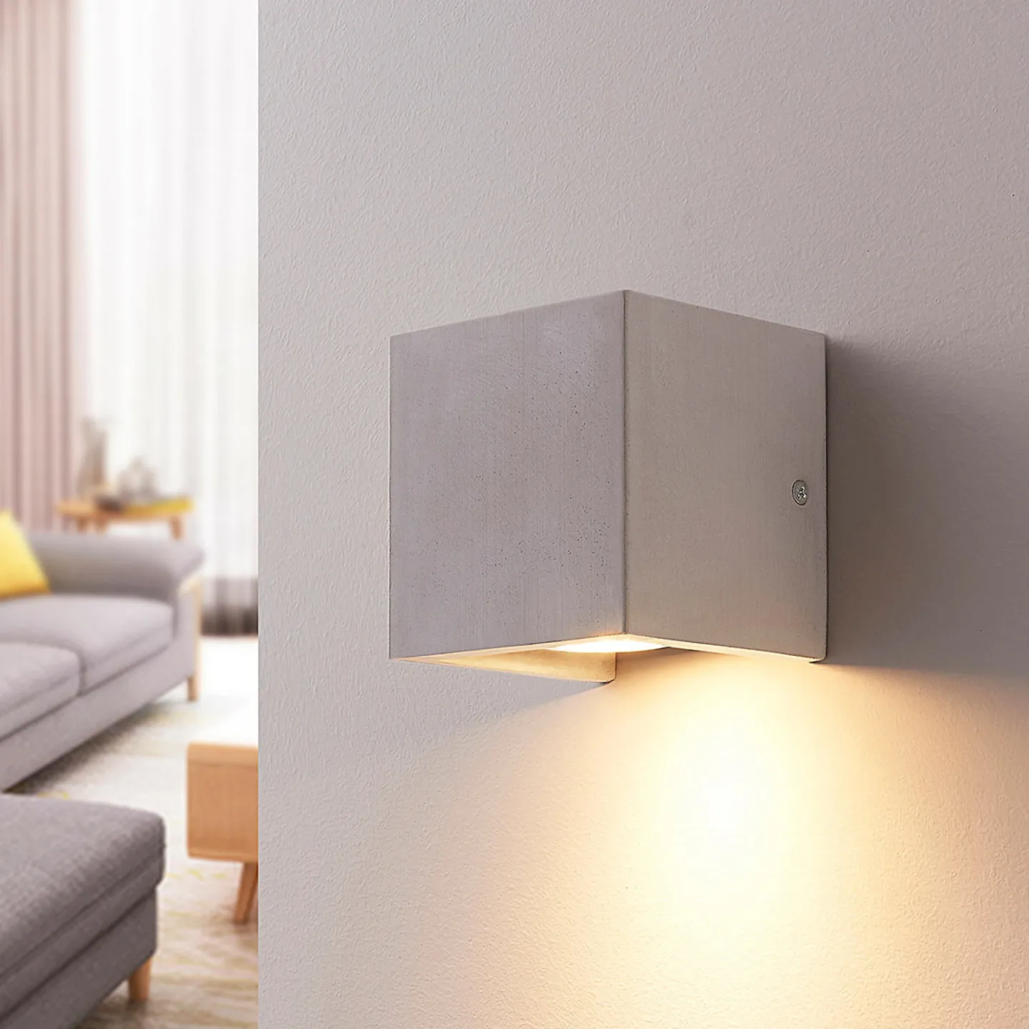 Gerda Down Vegglampe Concrete - Lindby - Entré - Moderne - Betong - Kantet