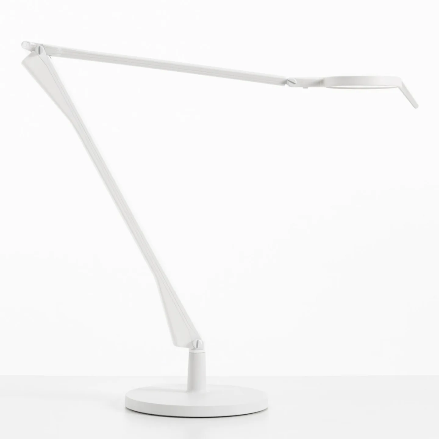 Aledin Tec LED-Tischleuchte, weiß - Kartell - Wohnzimmer - Design - Kunststoff - Mit Schirm