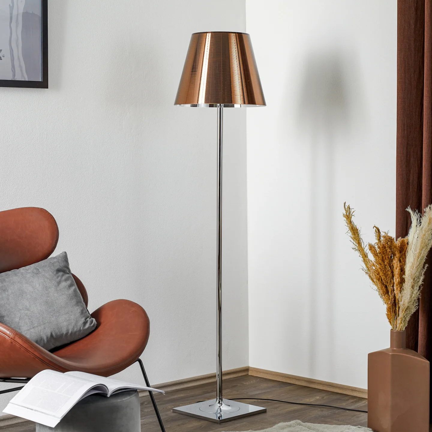 KTribe F2 Stehleuchte Alu Bronze - Flos - Wohnzimmer - Design - Kunststoff - Mit Schirm