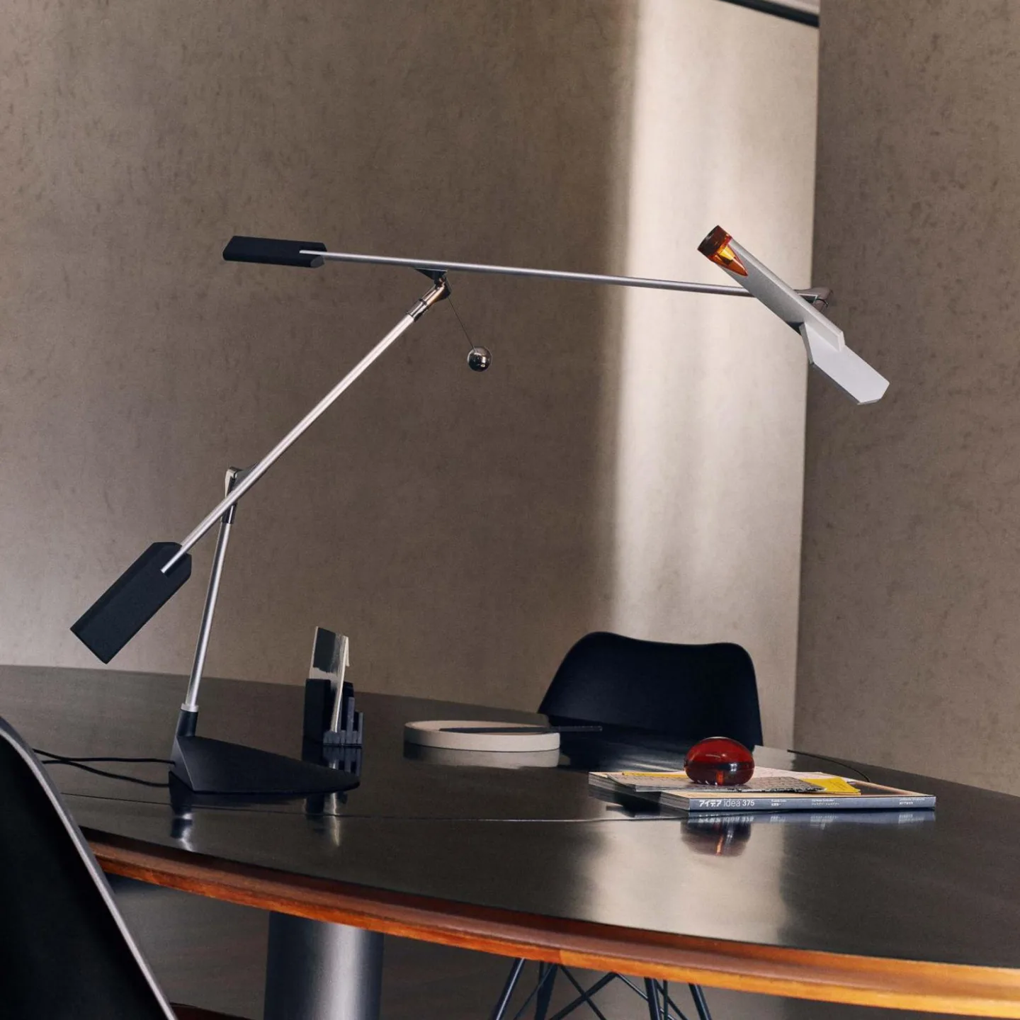 Halley LED-Tischlampe, grau, Ausladung 100 cm - Stilnovo - Arbeitszimmer / Büro - Design - Aluminium - Einflammig