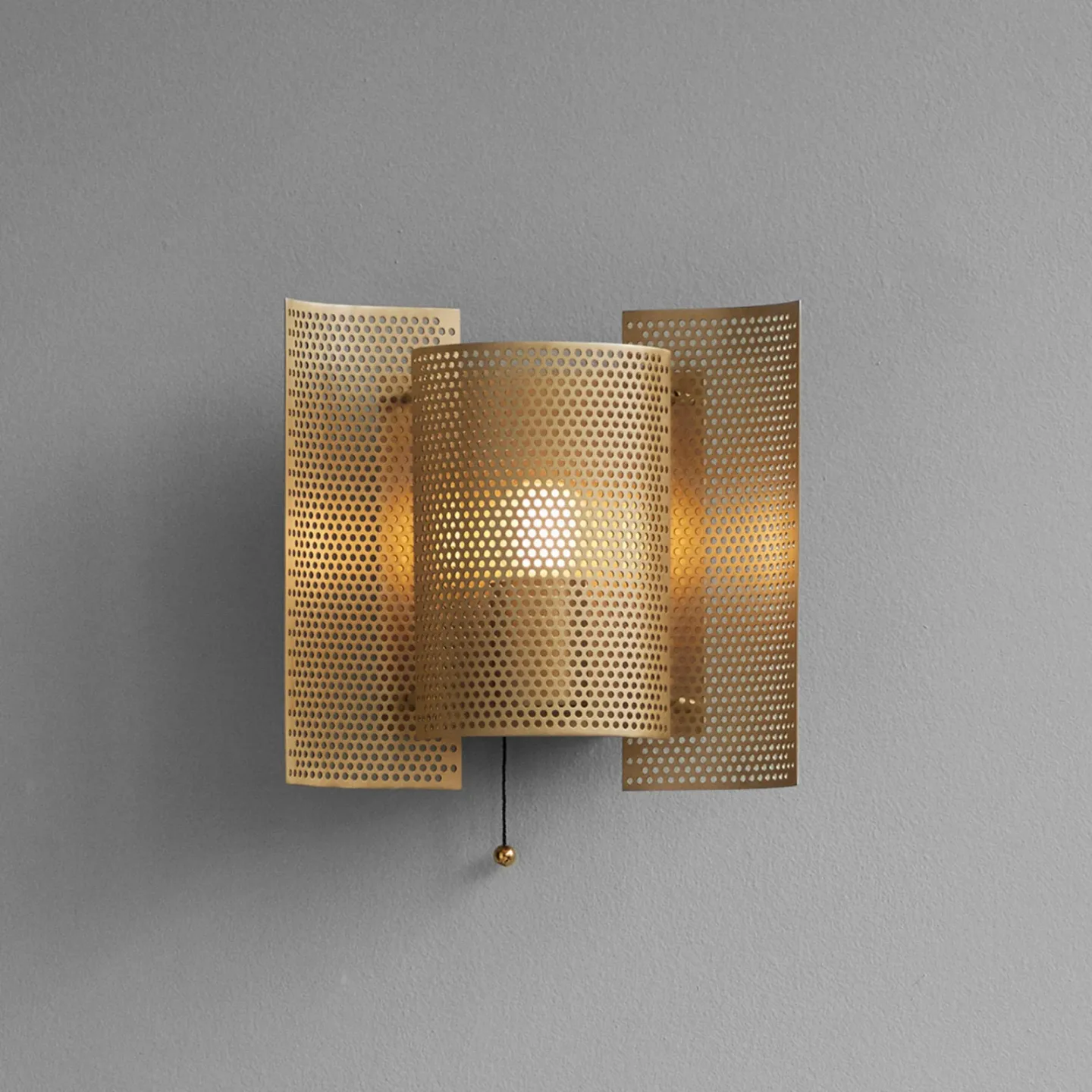 Butterfly Perforated Wandleuchte Brass - Northern - Wohnzimmer - Design - Metall - Mehrflammig