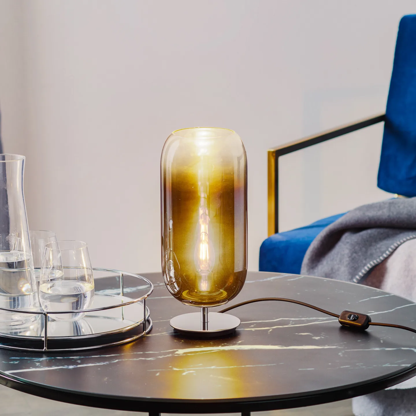 Gople Mini Bordlampe Blue Sapphire - Artemide - Stue - Design - Glass - Med skjerm