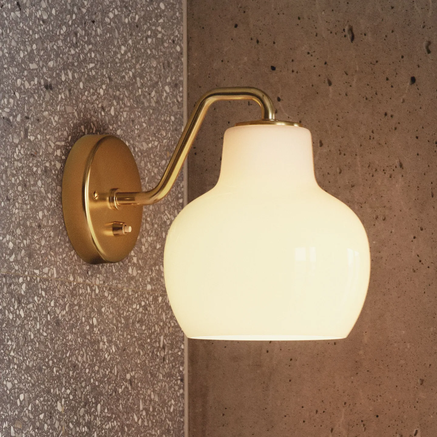 Louis Poulsen VL Ring Crown vägglampa 1