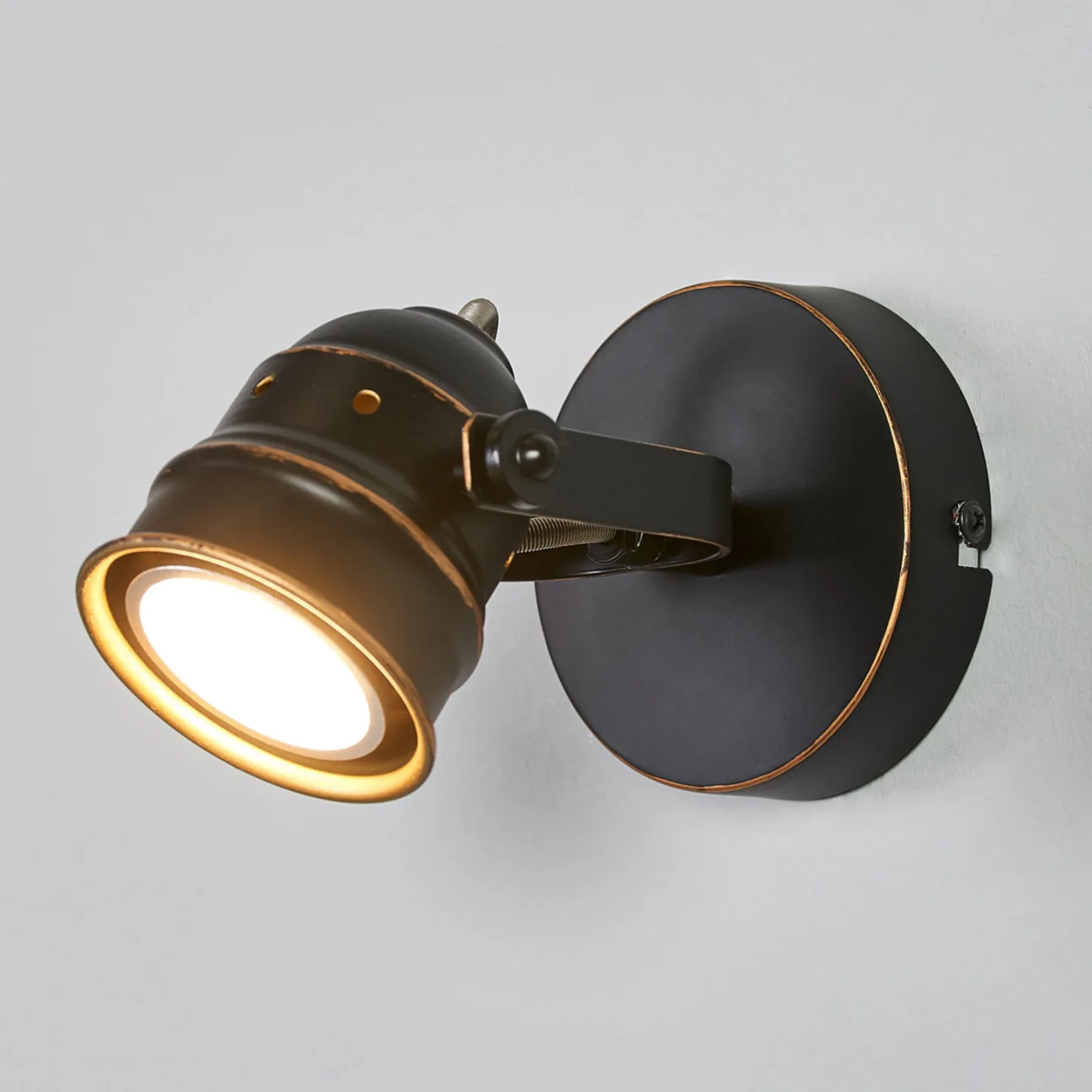 Leonor Væglampe Black/Gold - Lindby - Stue - Antik - Metal - Med én lyskilde
