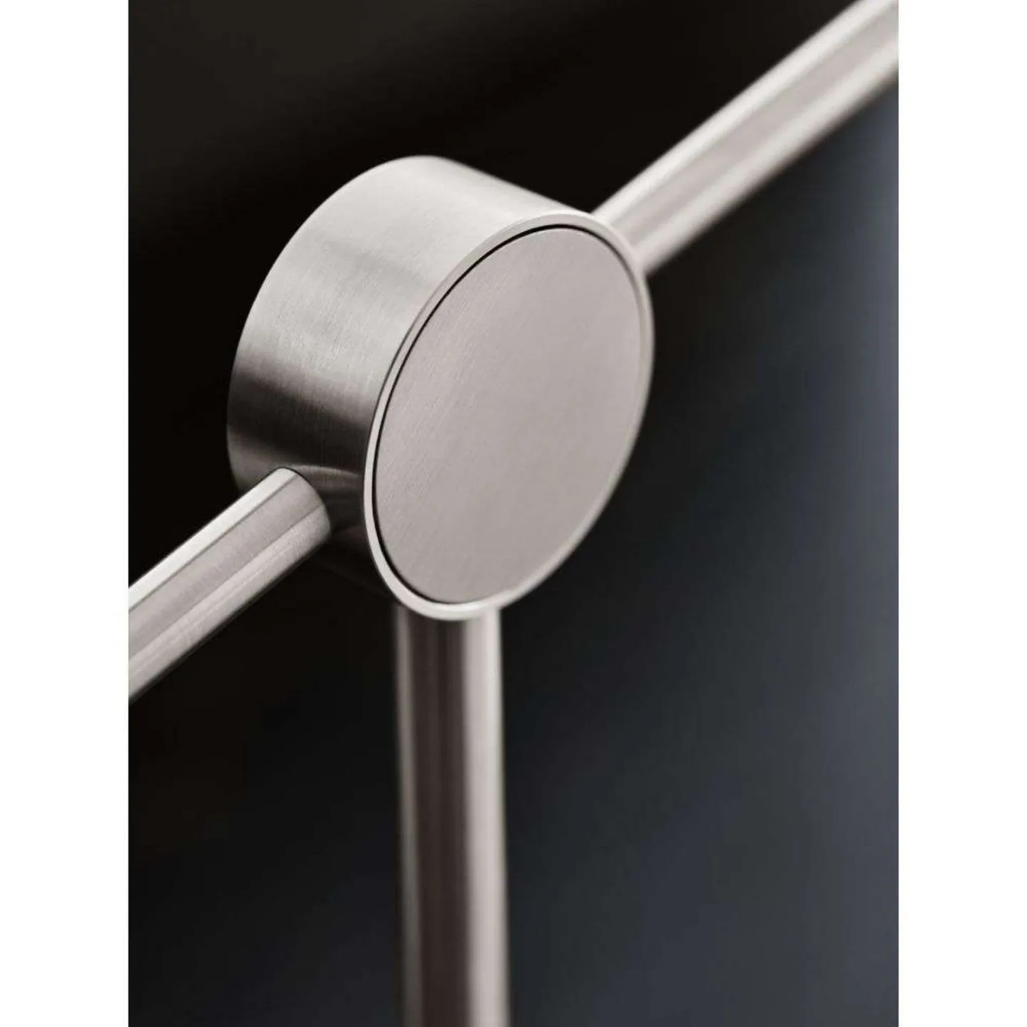 MS Series MS021 Tischleuchte Steel - Fritz Hansen - Wohnzimmer - Metall
