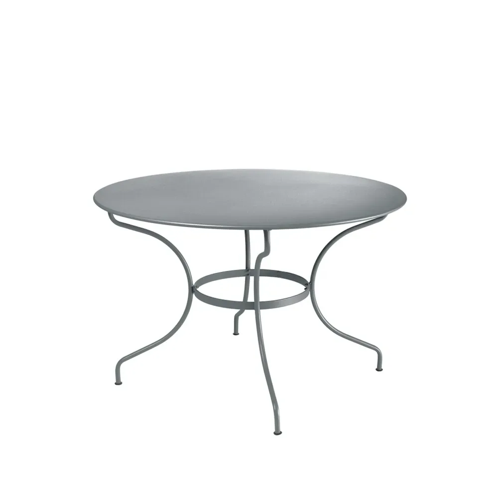 Fermob Opera+ bord Ø117 cm Storm grey (grå)