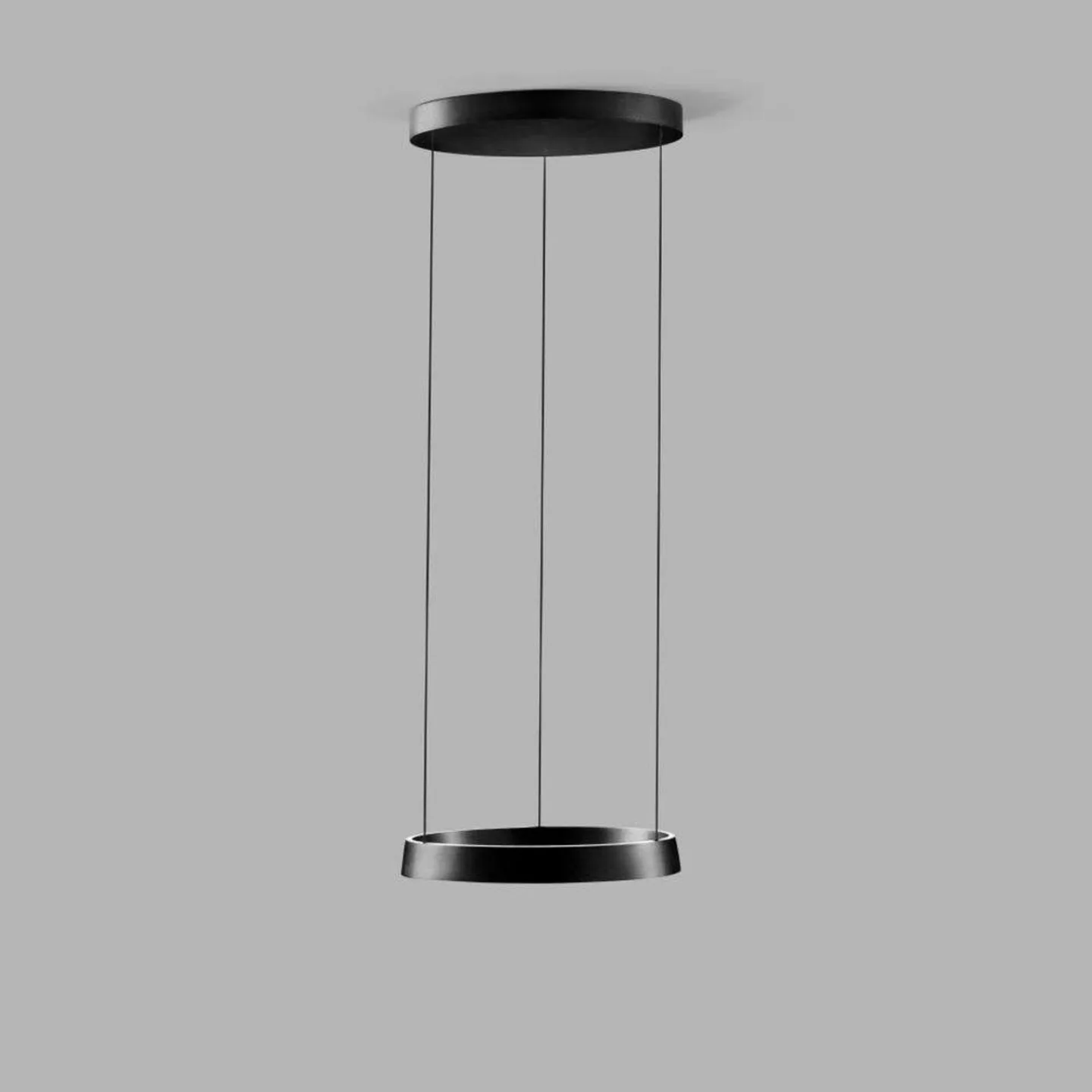 Edge Round Taklampa Ø500 Carbon Black - LIGHT-POINT - Vardagsrum - Aluminium - Med en ljuskälla