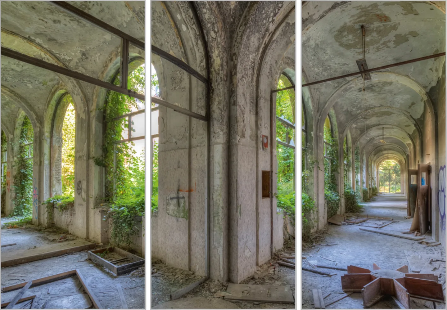 image LAND Bild mit Rahmen Lost Place Geteilter Flur | Schubiger Möbel