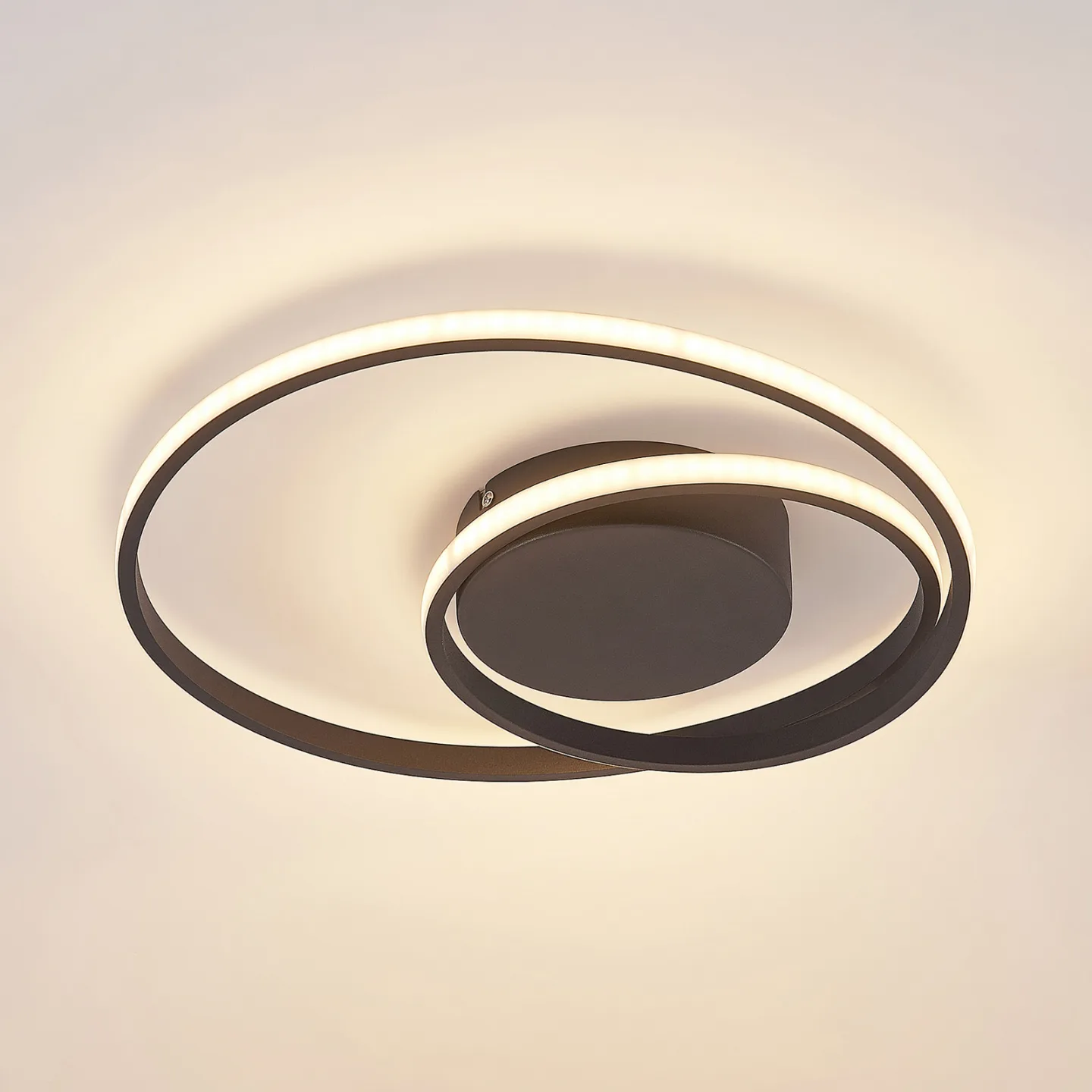 Emisua LED Deckenleuchte CCT Dim. Black - Lindby - Wohnzimmer - Modern - Aluminium - Rund