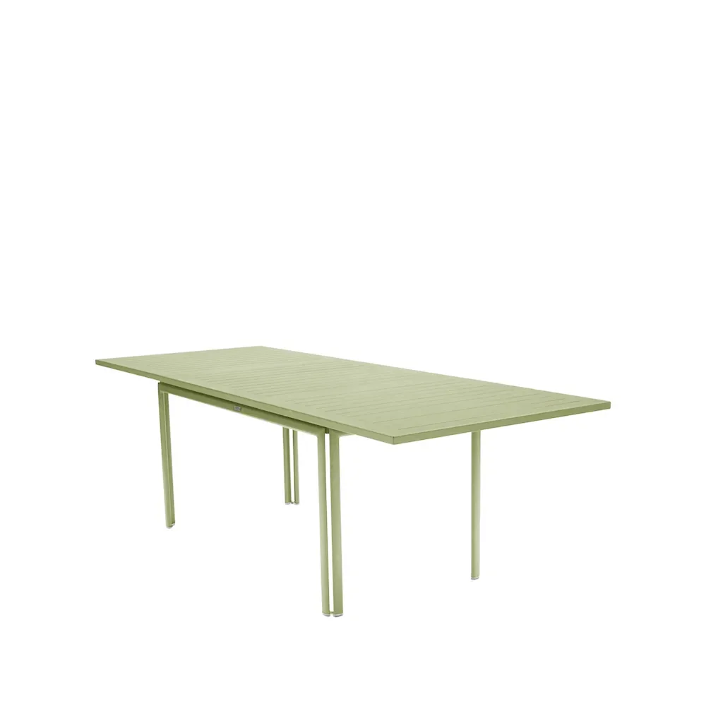 Fermob Costa matbord med iläggsskiva Willow green (grön)