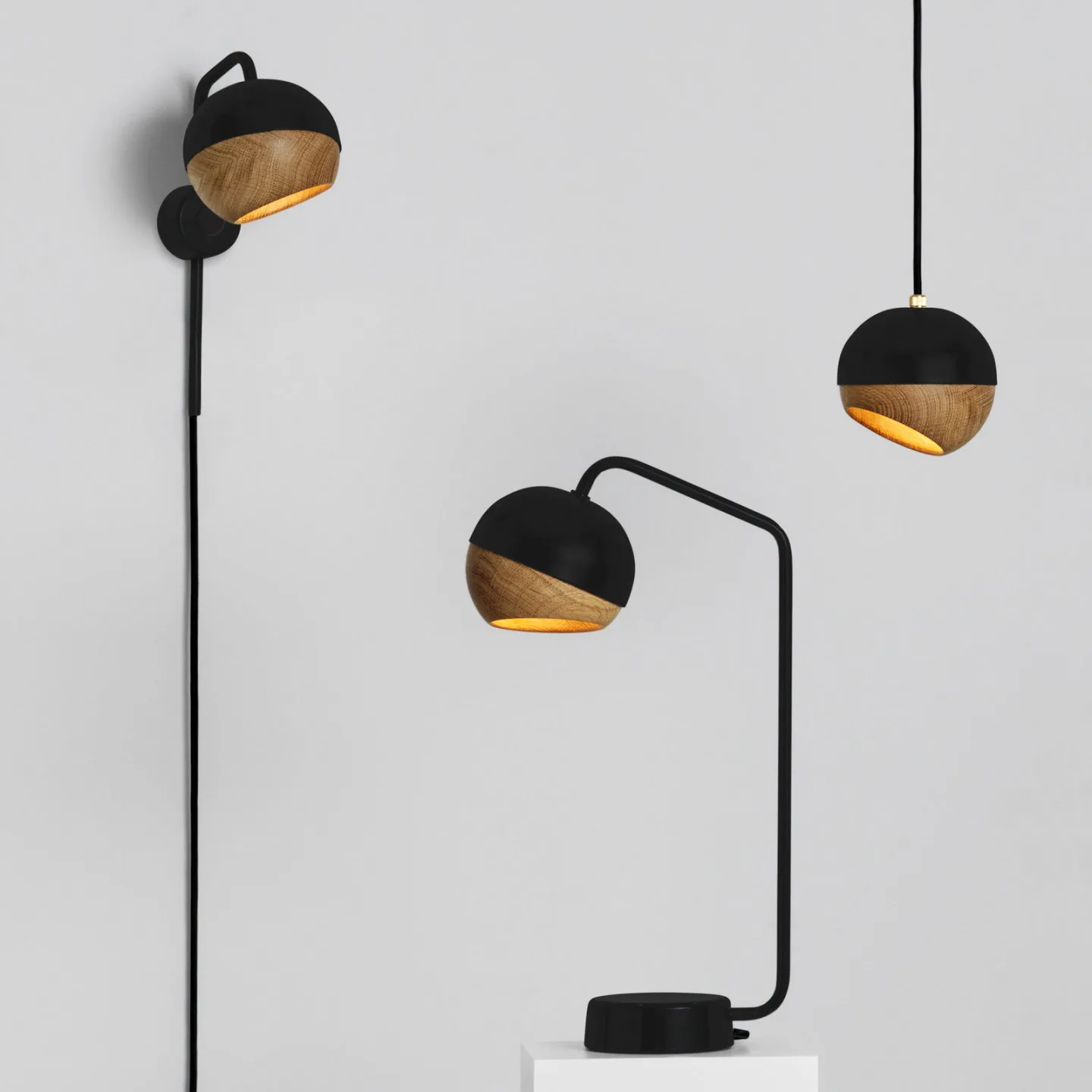 Ray Pendelleuchte Medium Schwarz - Mater Ray M - Wohnzimmer - Design - Holz - Kugel