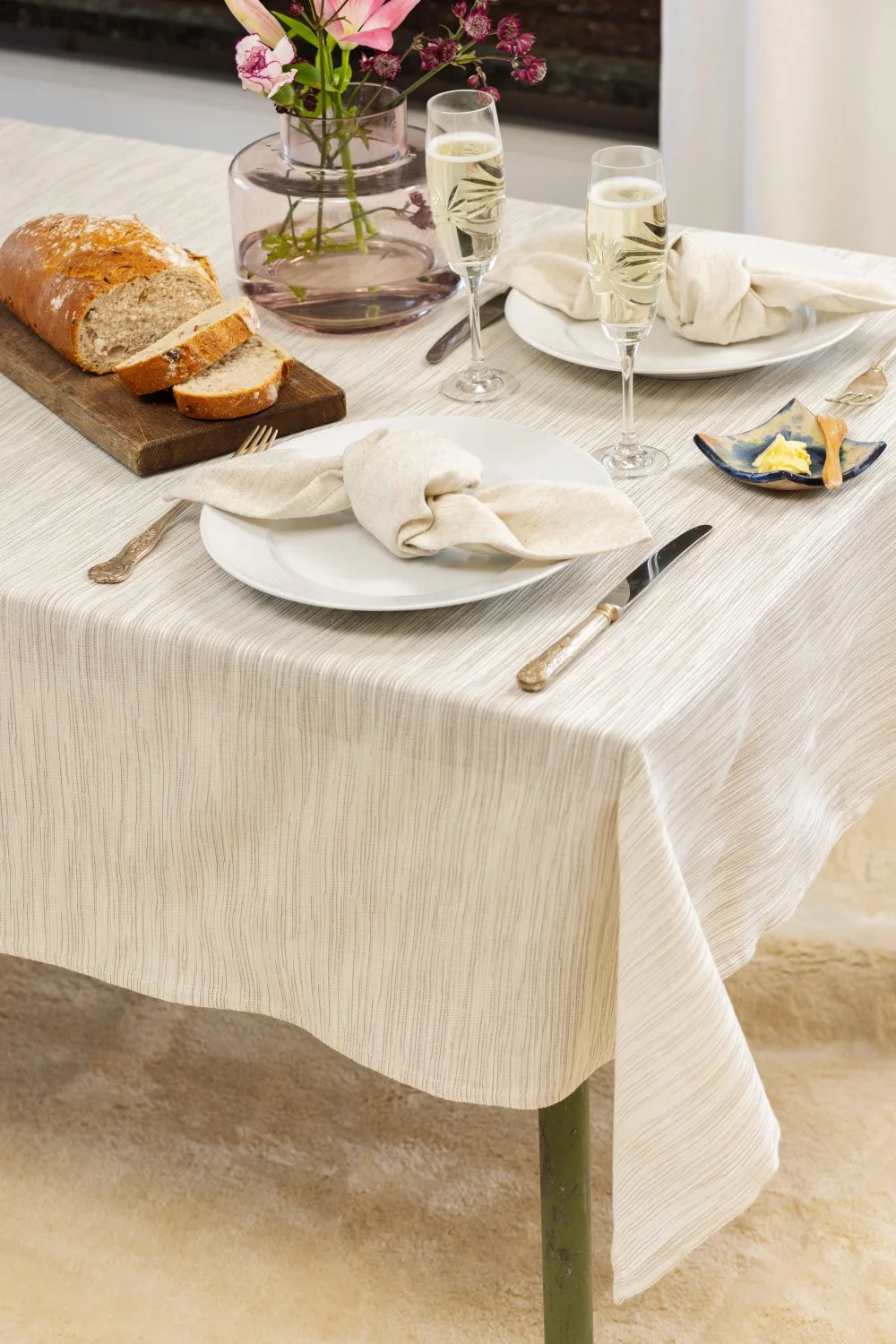 Duk - Holly (hvit) (Størrelse: 140 x 250 cm)