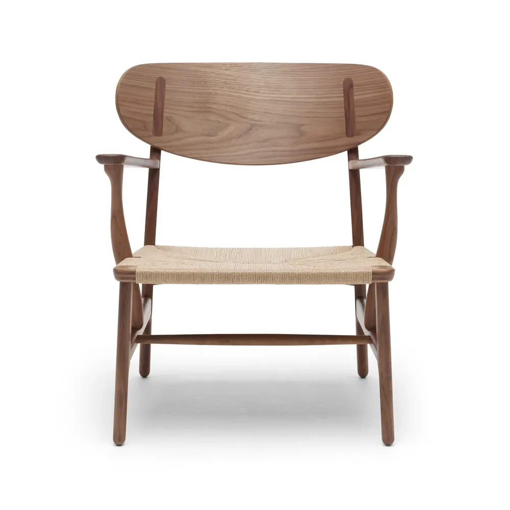 Carl Hansen & Søn CH22 fåtölj Klarlack valnöt-naturflätad