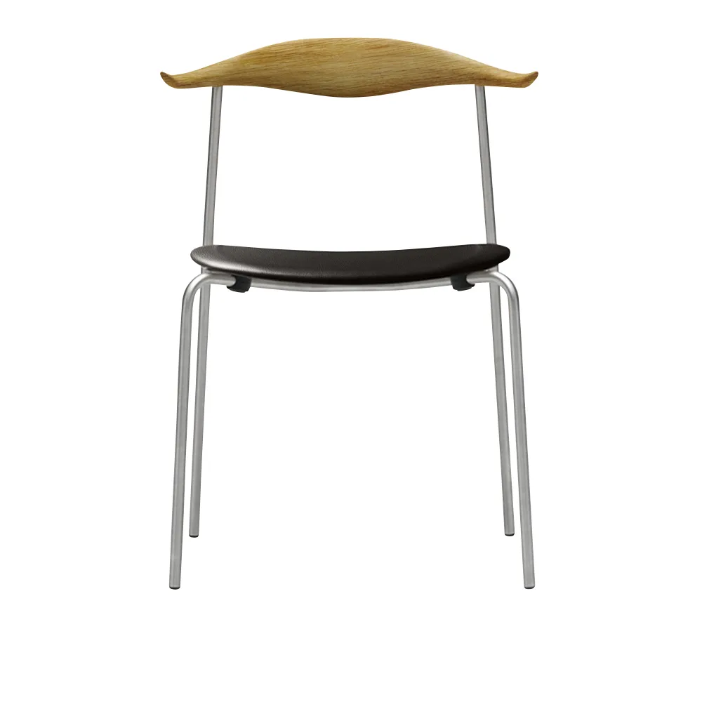 Carl Hansen - CH88P - Klädd sits, Oljad Ek, Lädergrupp B Thor - 301, Ben i Rostfritt stål - Matstolar - Hans J. Wegner - Svart - Metall/Trä