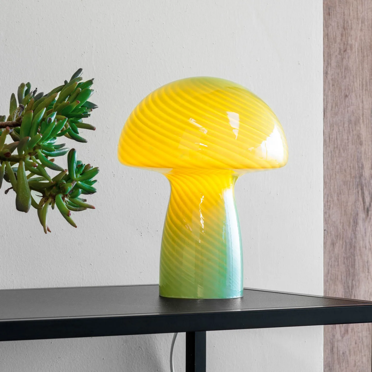 Jenny Mushroom Tischleuchte Grün - Dyberg Larsen - Wohnzimmer - Design - Glas - Mit Schirm