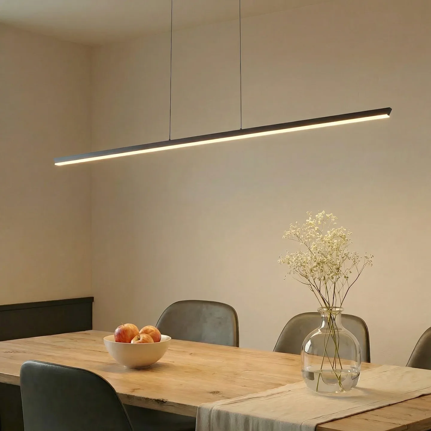 Solvar LED-Hängelampe, schwarz, 158 cm, CCT, dimmbar - Lucande - Wohnzimmer - Modern - Metall - Balken