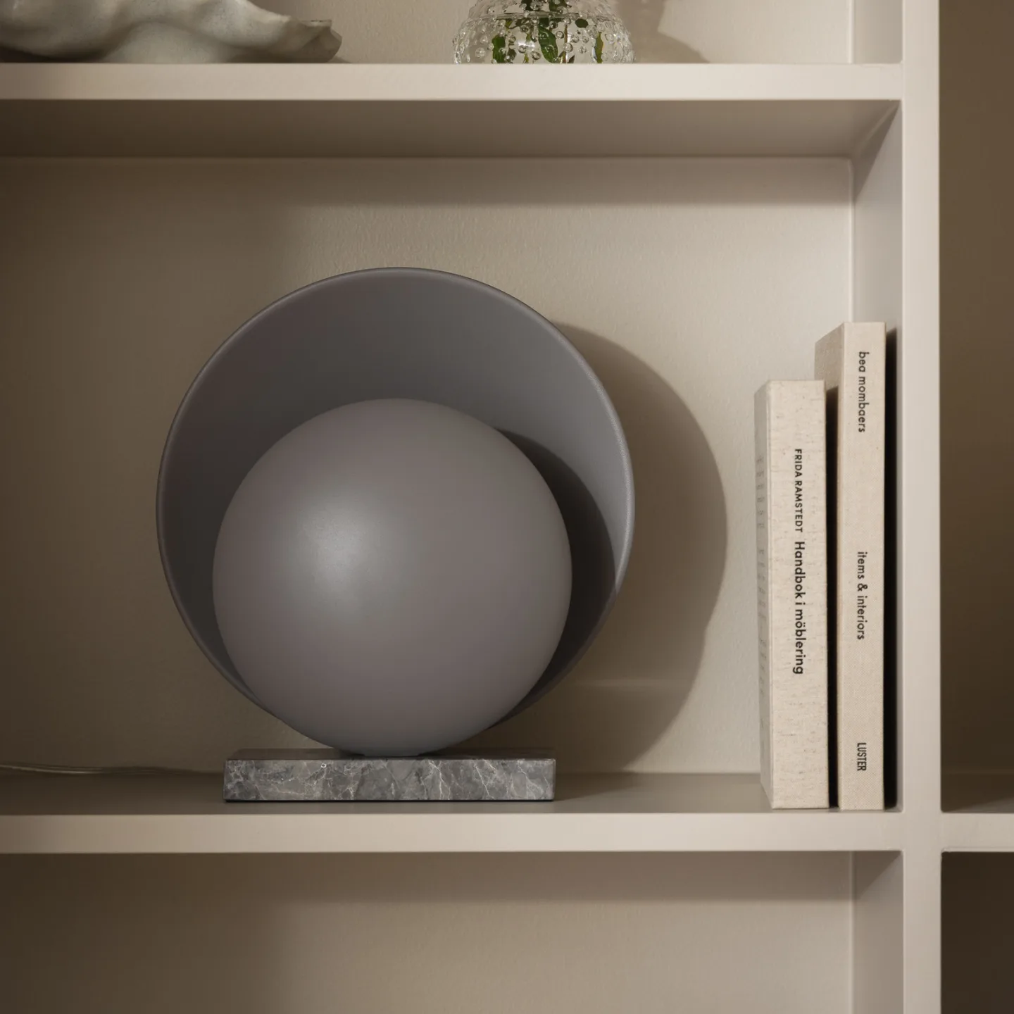 Orbit Tischleuchte grau Marmor Höhe 32 cm - Globen Lighting - Wohnzimmer - Design - Stein - Einflammig