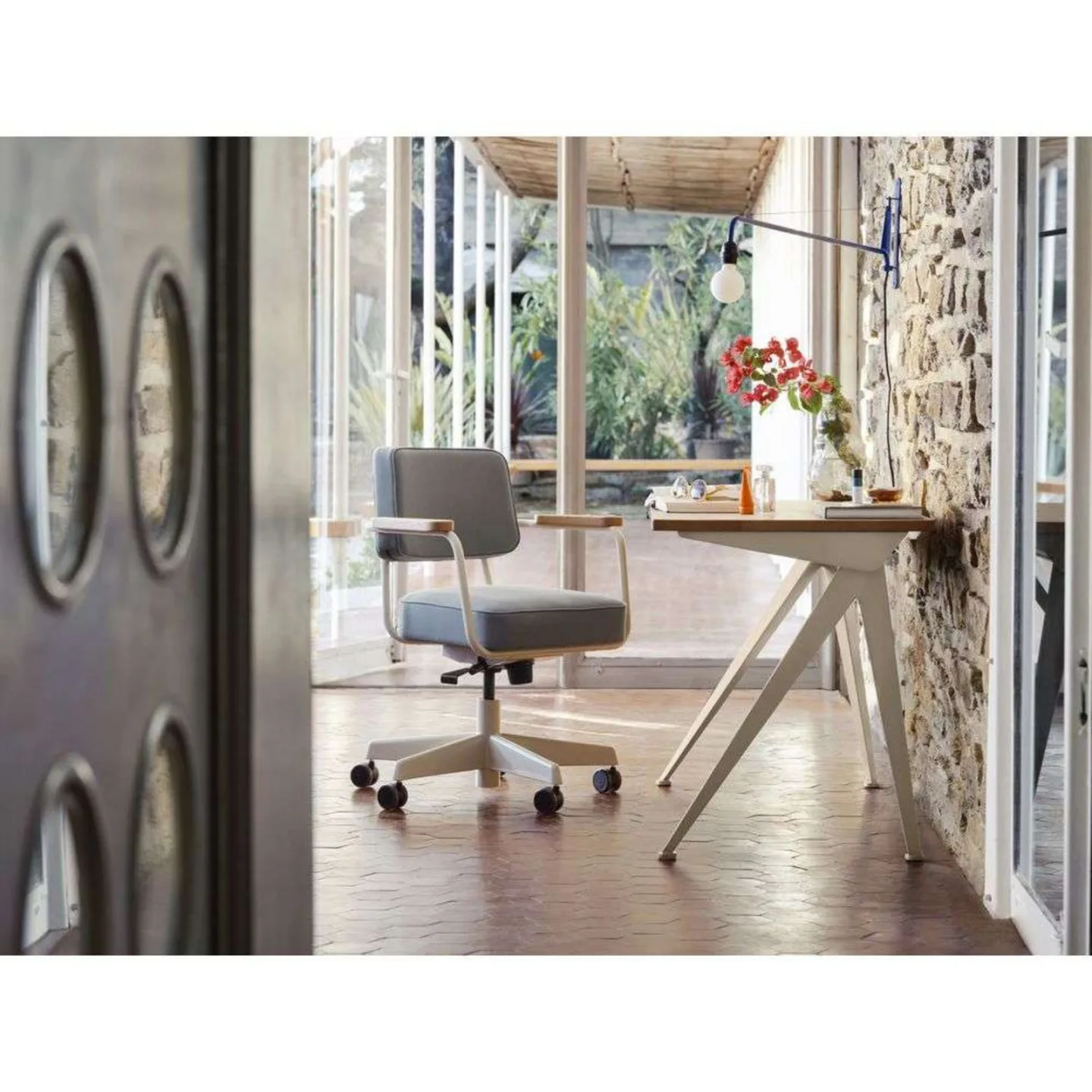 Petite Potence Wandleuchte Blau - Vitra - Wohnzimmer - Metall