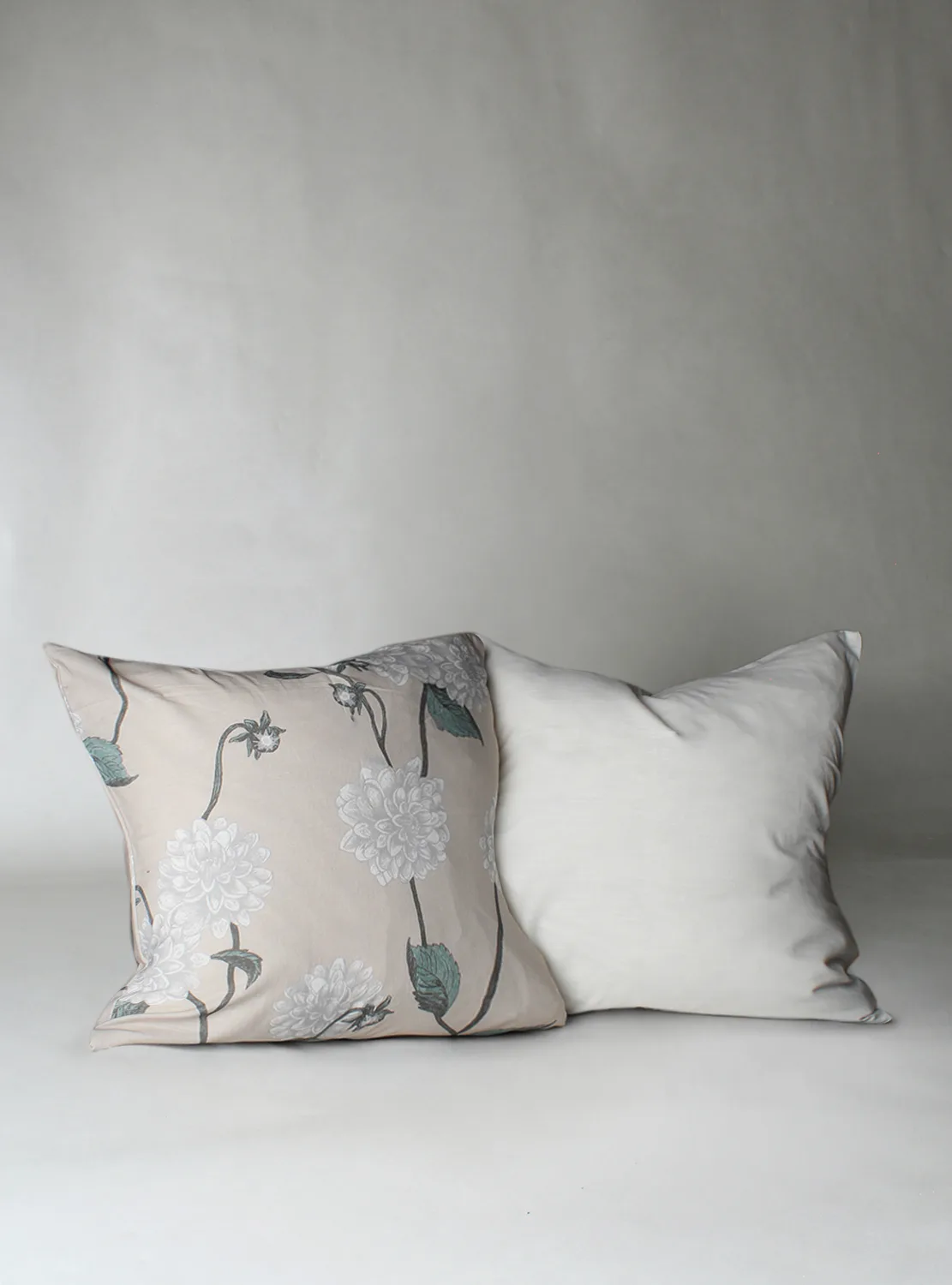 Putetrekk x 2 - Alyssa (beige/grå) (Størrelse: 45 x 45 cm)