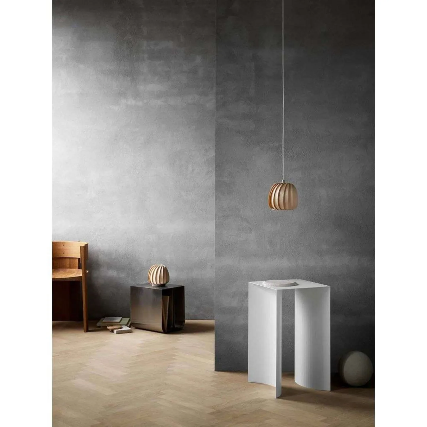 ST906 Pendellampa Mini, trä, Ø 20 cm – Tom Rossau - Vardagsrum