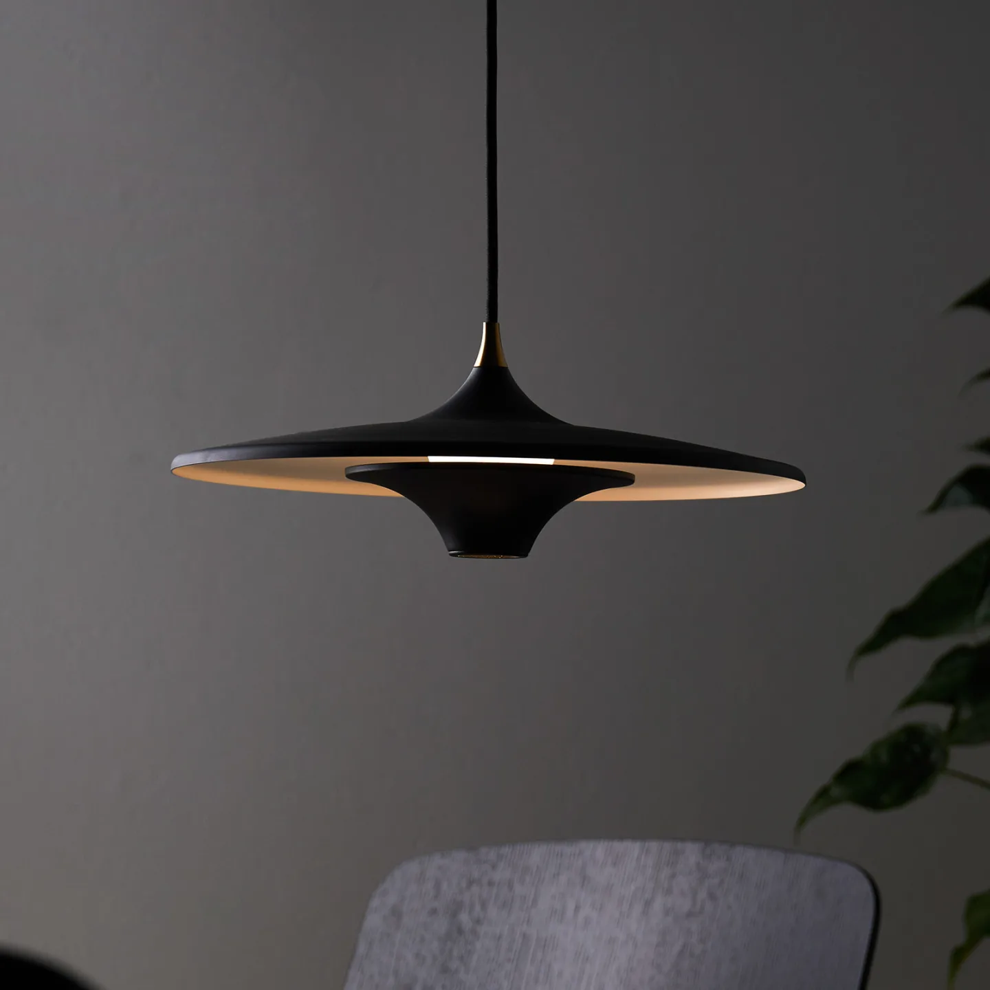 Moja Pendelleuchte Ø35 Black - Loom Design - Wohnzimmer - Modern - Aluminium - Einflammig