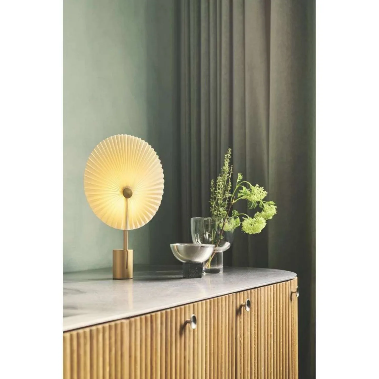 Liris Portable Bordlampe Messing - GEJST - Stue - Design - Metall - Med en lyskilde