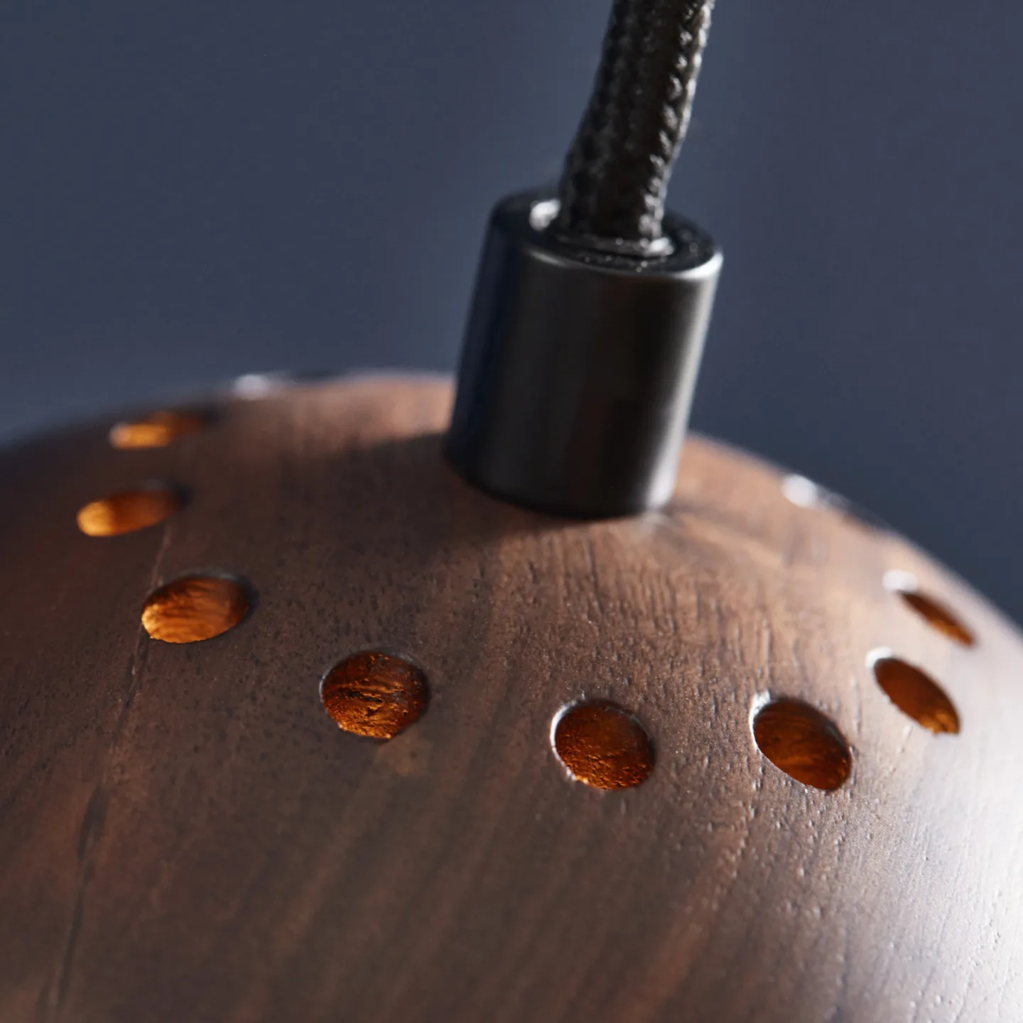 Ball pendellampe Ø12 valnøtt - FRANDSEN - Stue - Design - Tre - Med skjerm